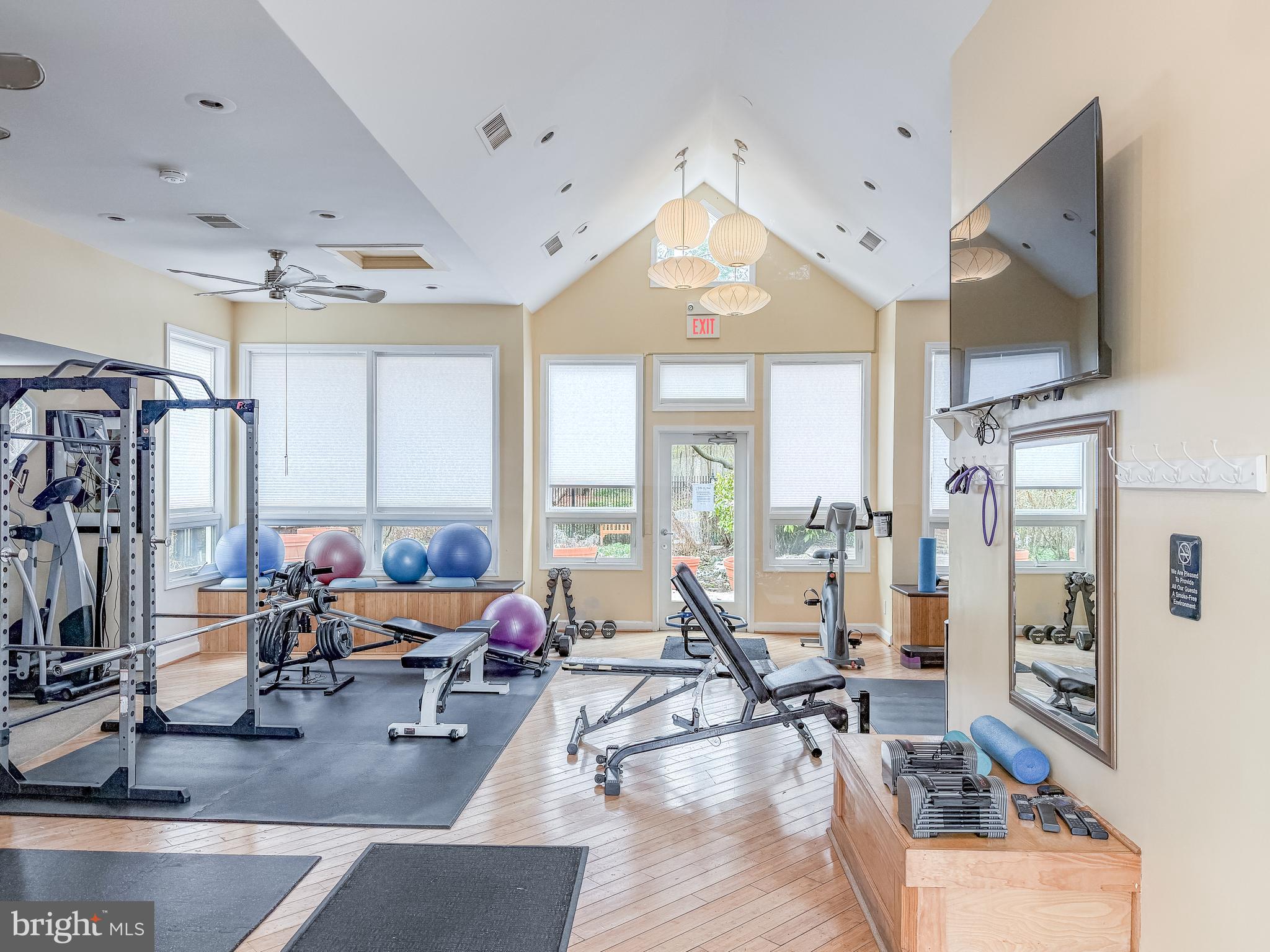 FOUR WINDS AT OAKTON - Residential