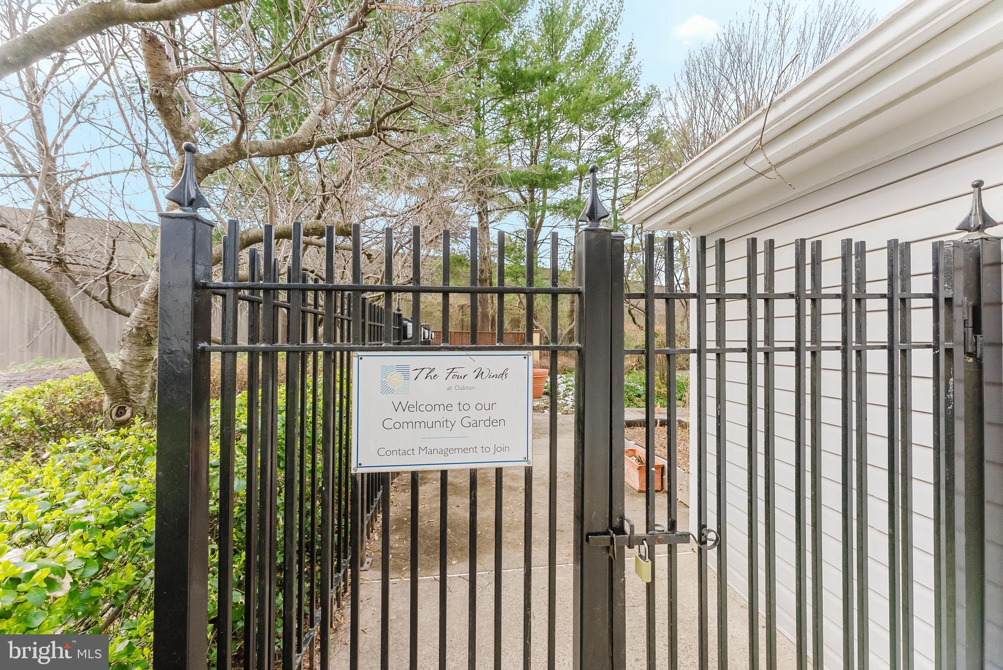 FOUR WINDS AT OAKTON - Residential