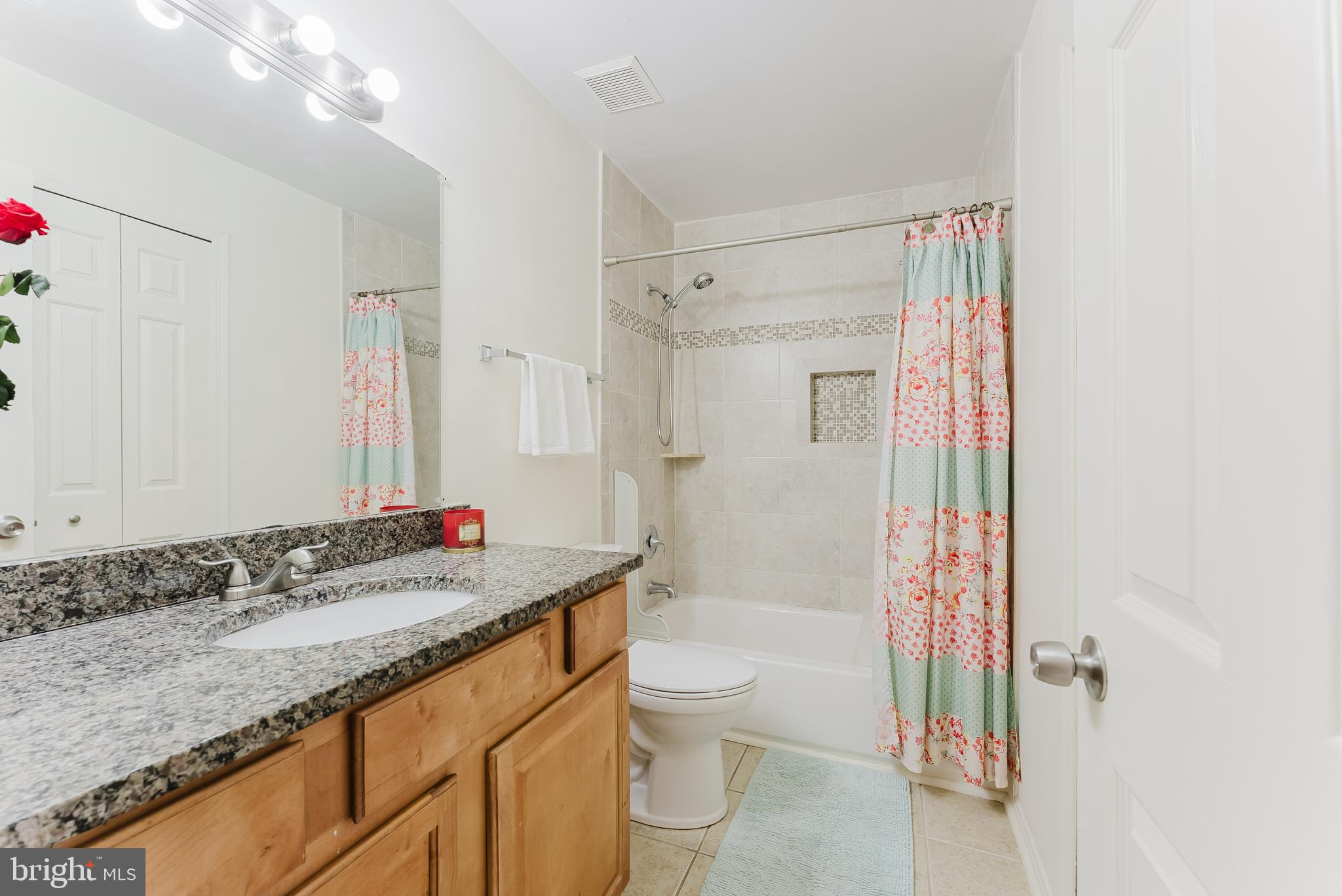 FOUR WINDS AT OAKTON - Residential