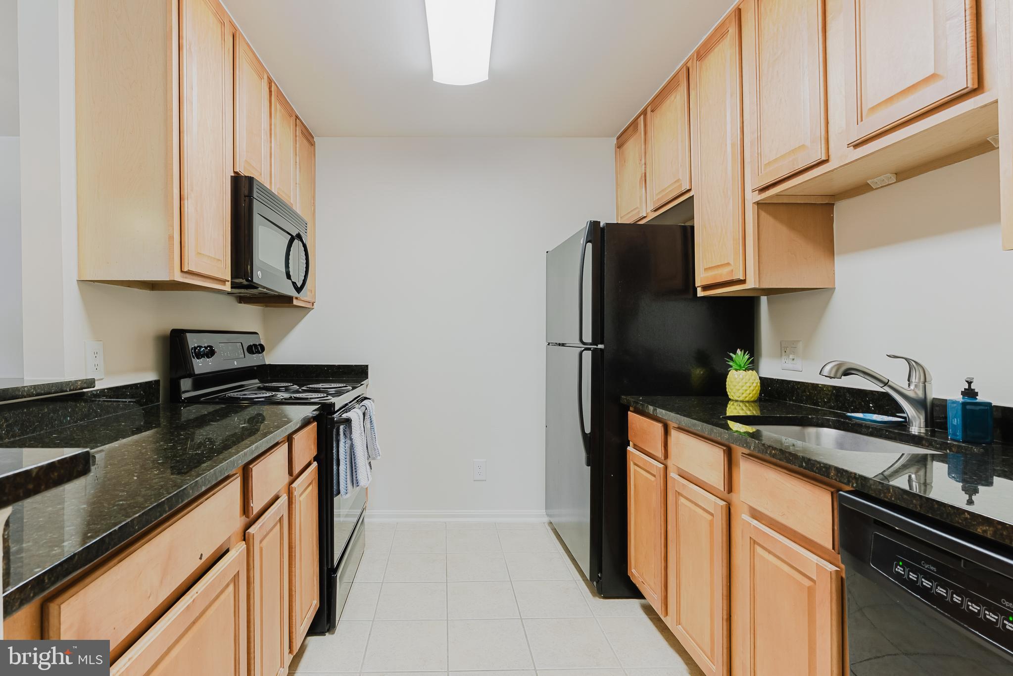 FOUR WINDS AT OAKTON - Residential