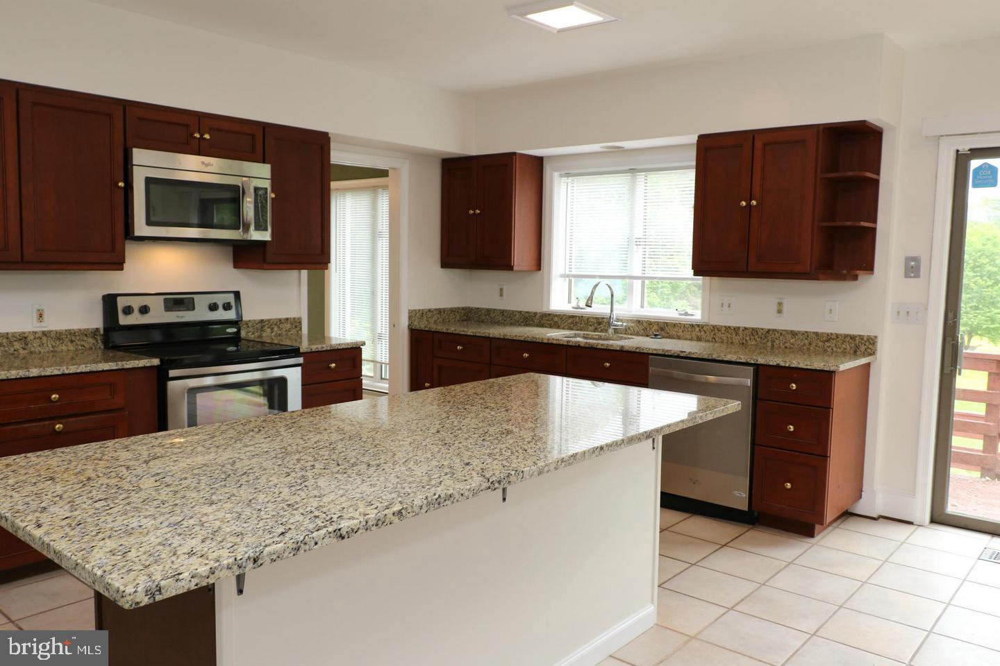 FORESTVILLE - Residential Lease