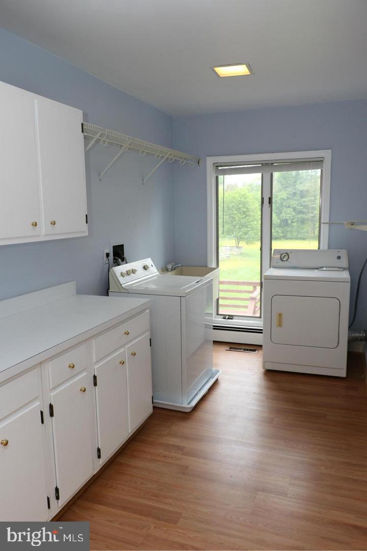 FORESTVILLE - Residential Lease