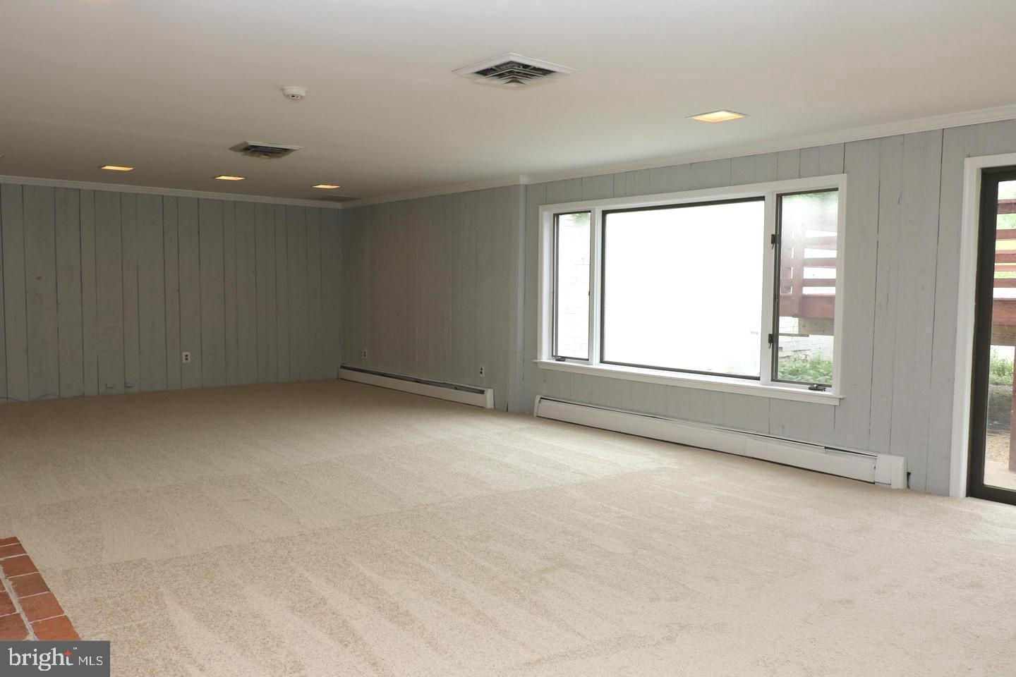 FORESTVILLE - Residential Lease