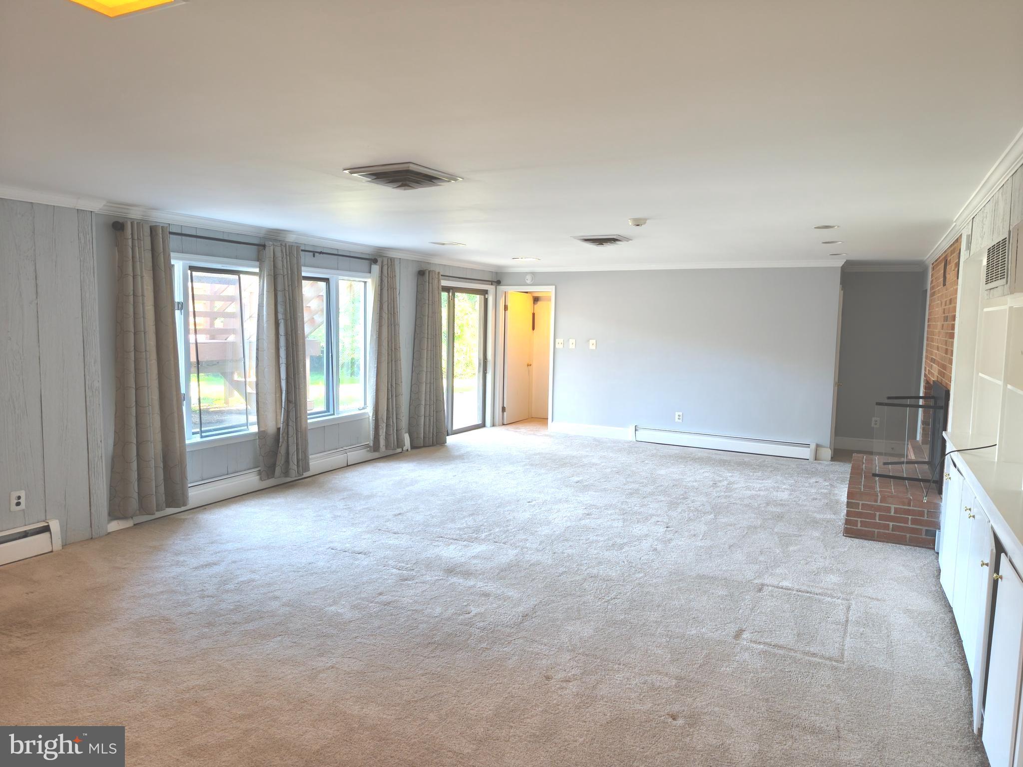 FORESTVILLE - Residential Lease