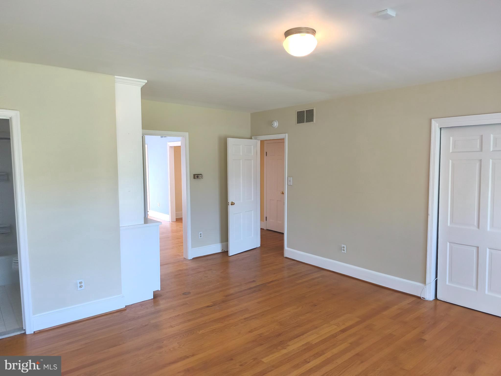 FORESTVILLE - Residential Lease