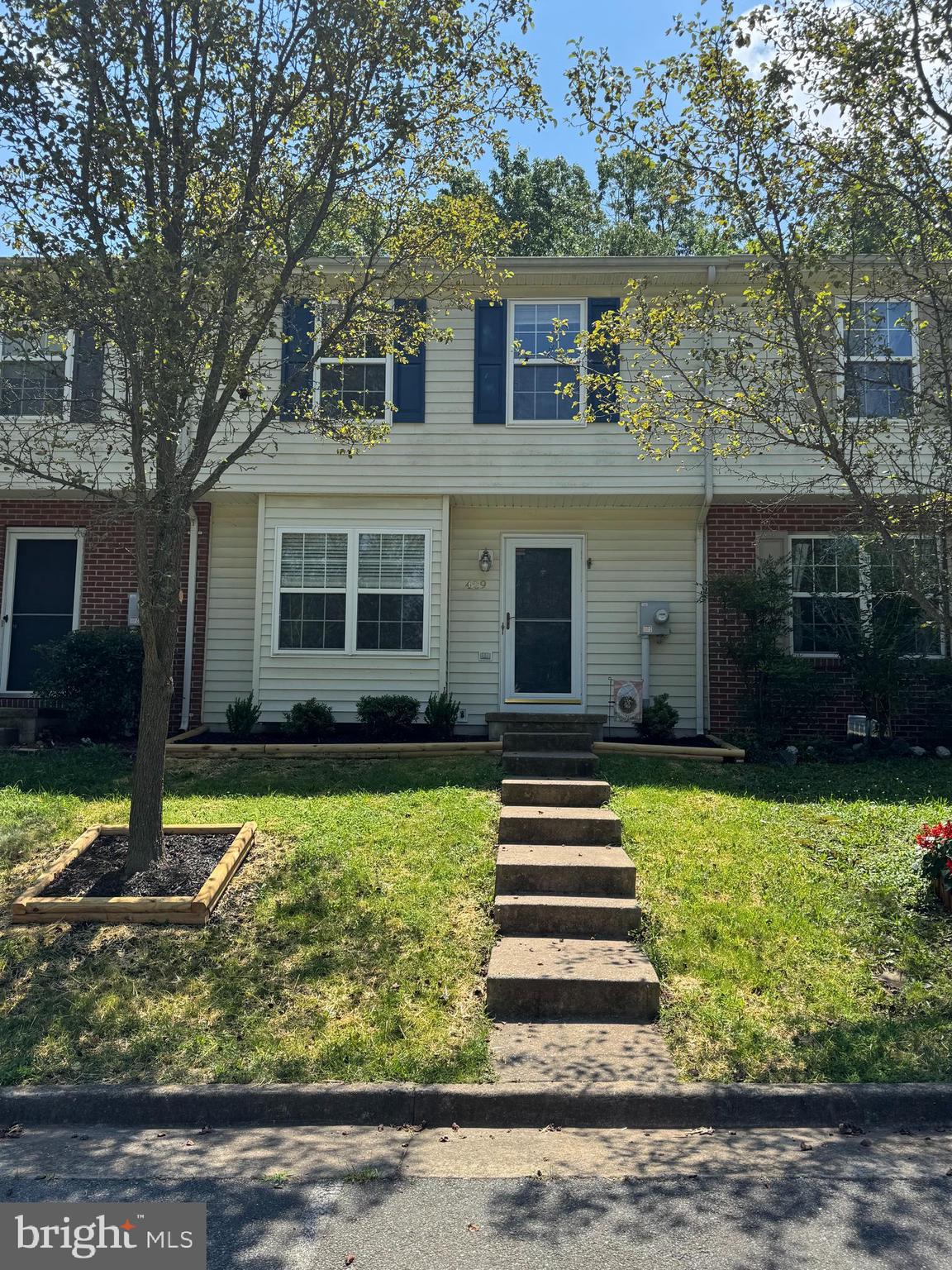 Coming mid-August!
Charming Townhome in Quaint Stephens City, VA
Welcome home to this beautifully updated 2-bedroom, 1.5-bath townhome nestled in the heart of Stephens City. Freshly painted throughout and featuring new flooring on both the main and upper levels, this move-in-ready gem is full of warmth, style, and comfort.
Step inside to a spacious living room filled with natural light from a lovely bay window, accented by brand-new vinyl plank flooring. The main level also includes a convenient half bath and a generously sized eat-in kitchen and dining area with matching vinyl plank flooring—perfect for everyday living or entertaining guests. A back door leads to a private, fenced-in backyard with a deck, ideal for relaxing or hosting cookouts.
Upstairs, you’ll find two comfortable bedrooms and a full bath, offering just the right amount of space for small families, roommates, or a home office setup.
Additional highlights include:
Natural gas heating and cooking for efficient, reliable comfort
Low-maintenance vinyl siding
Sidewalk-lined community with included trash service via on-site dumpsters
Two designated parking spaces plus overflow parking for guests.
Don’t miss your opportunity to own this charming and affordable townhome in a well-maintained community. Schedule your showing today!
