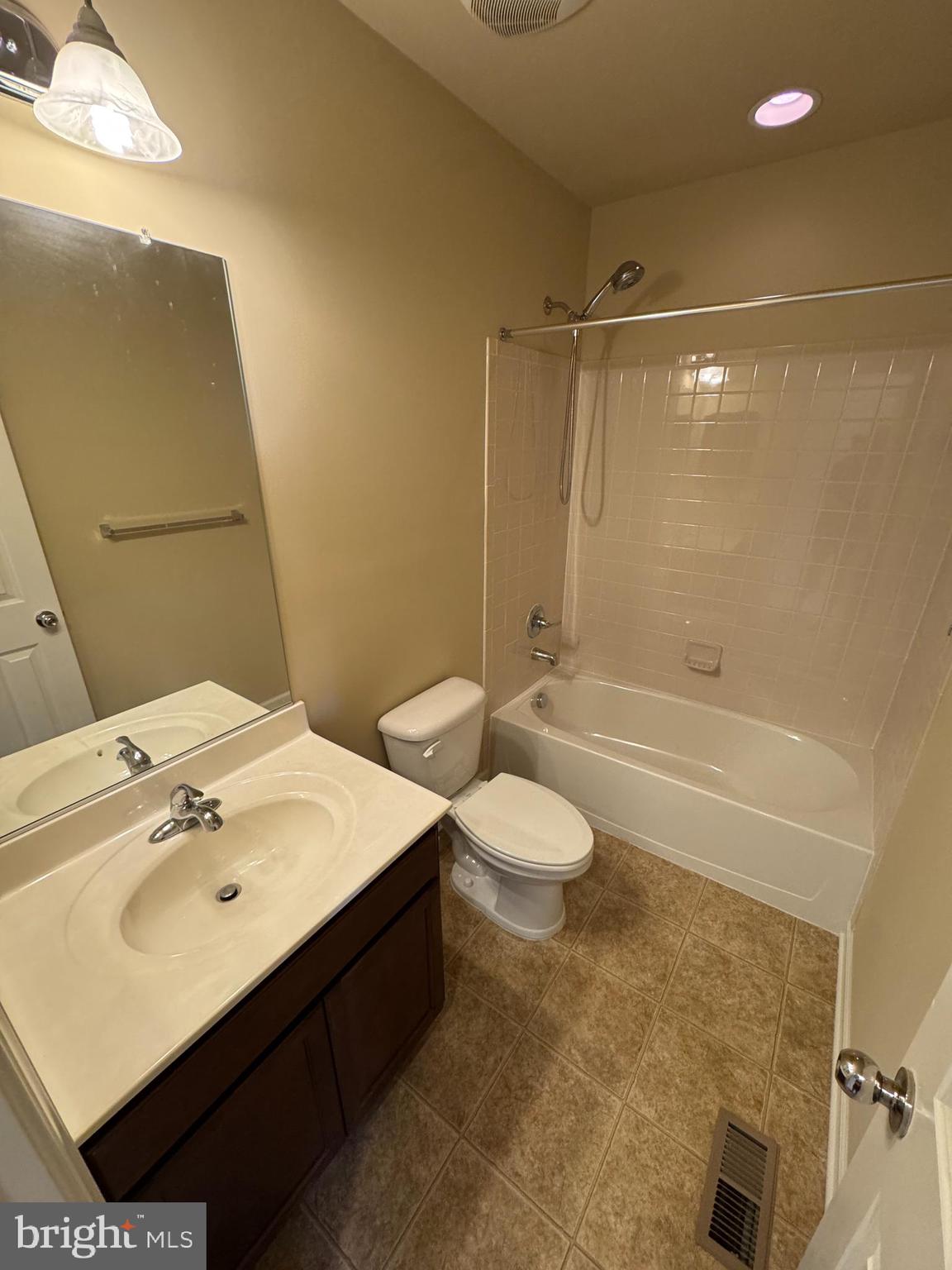 SNOWDEN BRIDGE - Residential Lease