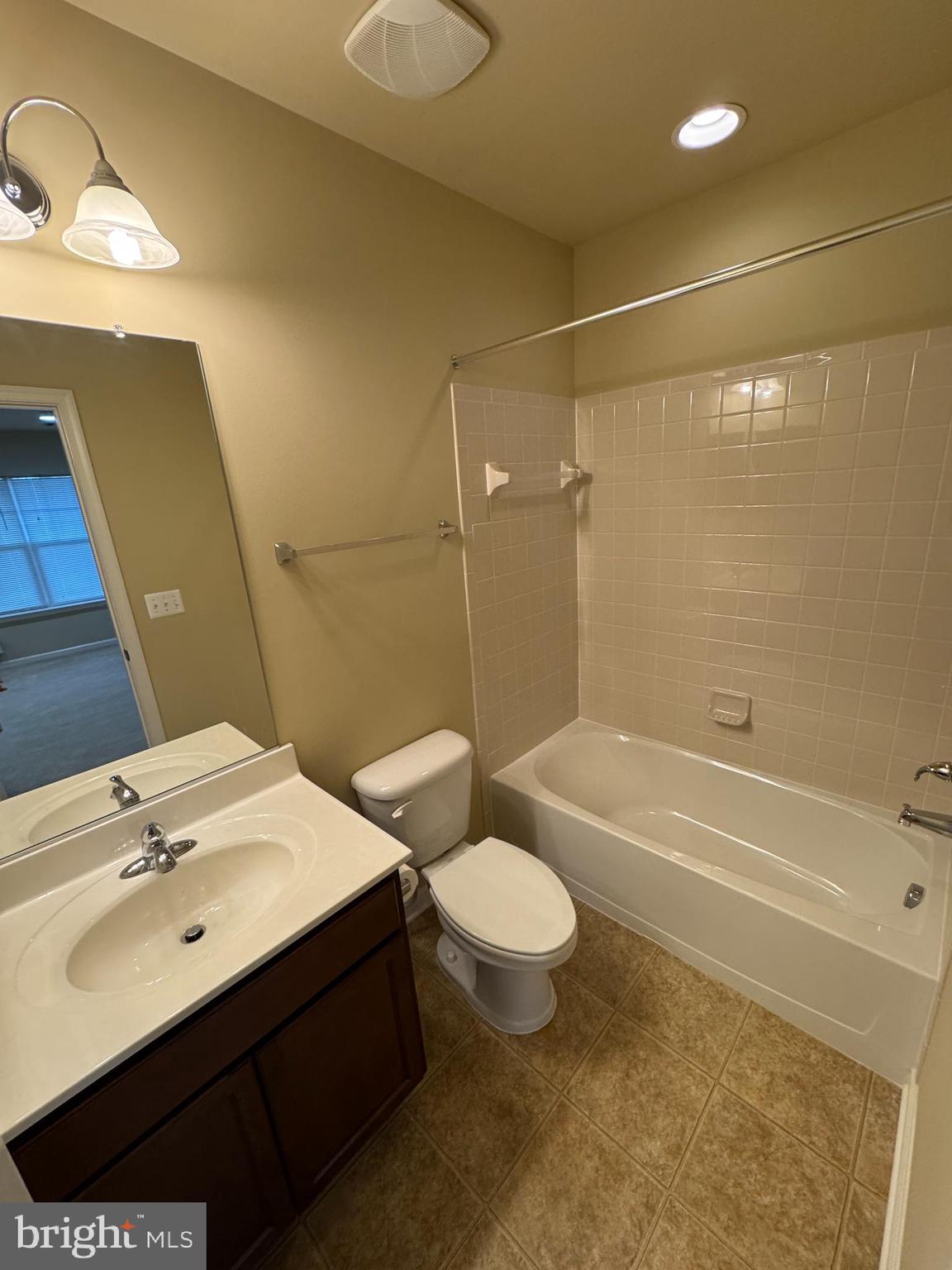 SNOWDEN BRIDGE - Residential Lease