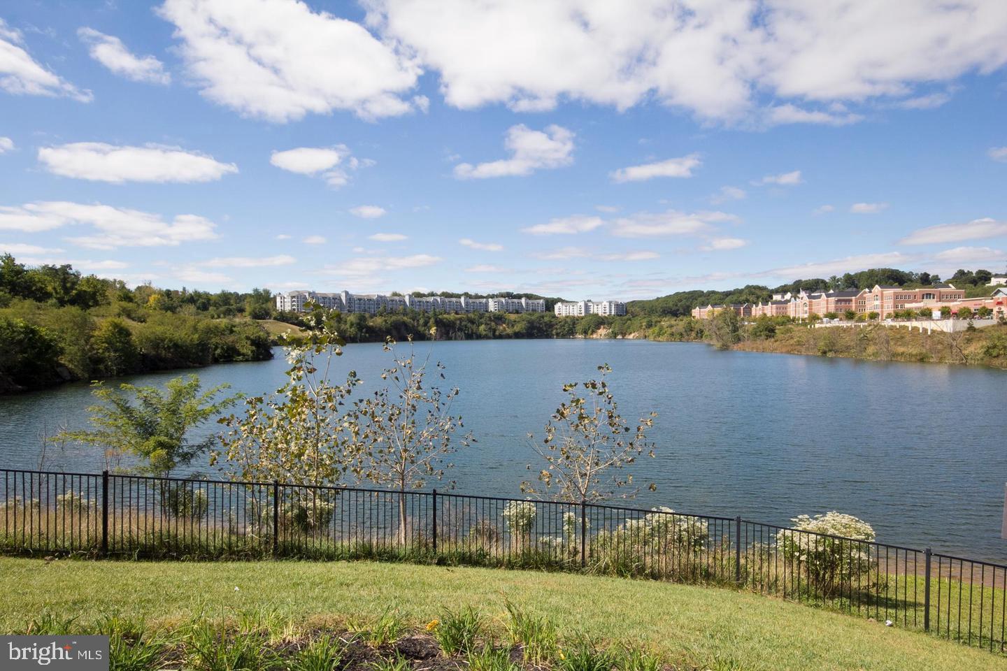 QUARRY LAKE - Residential Lease