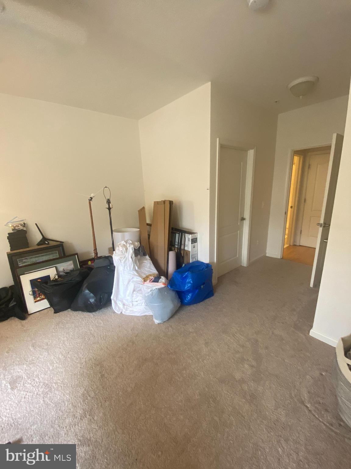 QUARRY LAKE - Residential Lease