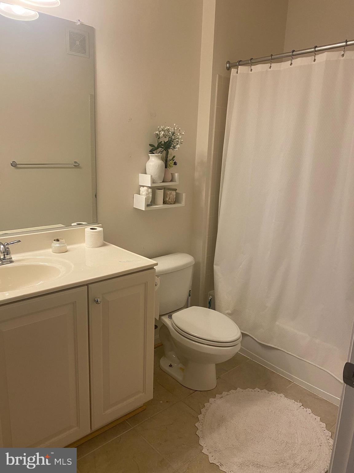 QUARRY LAKE - Residential Lease