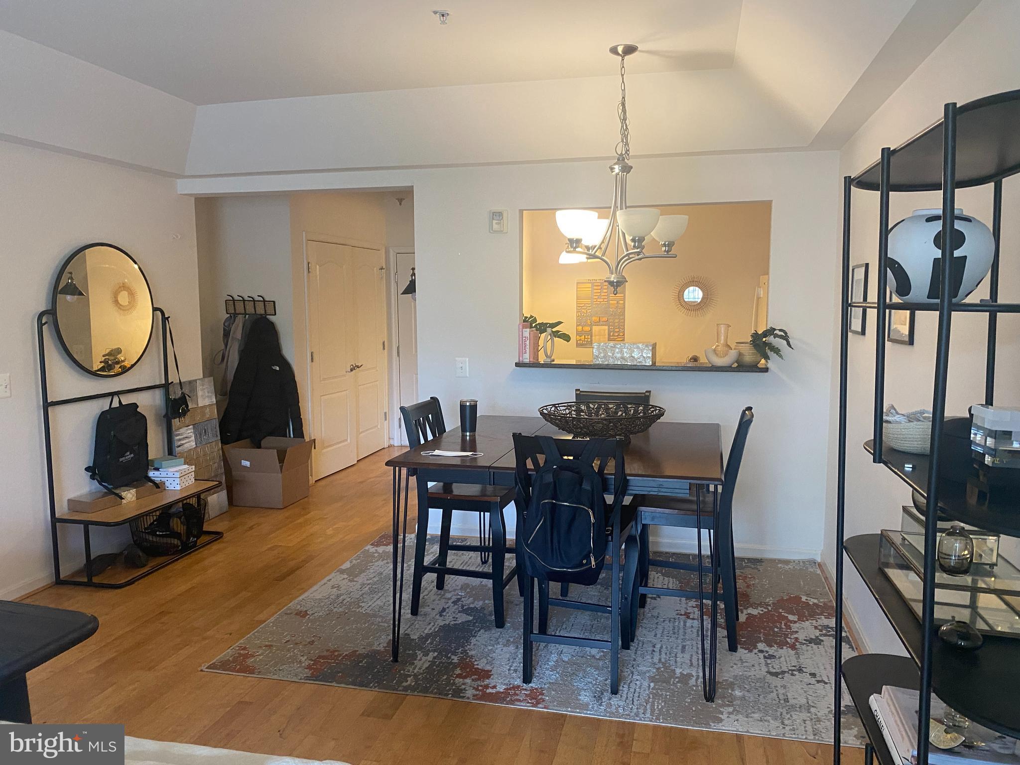 QUARRY LAKE - Residential Lease