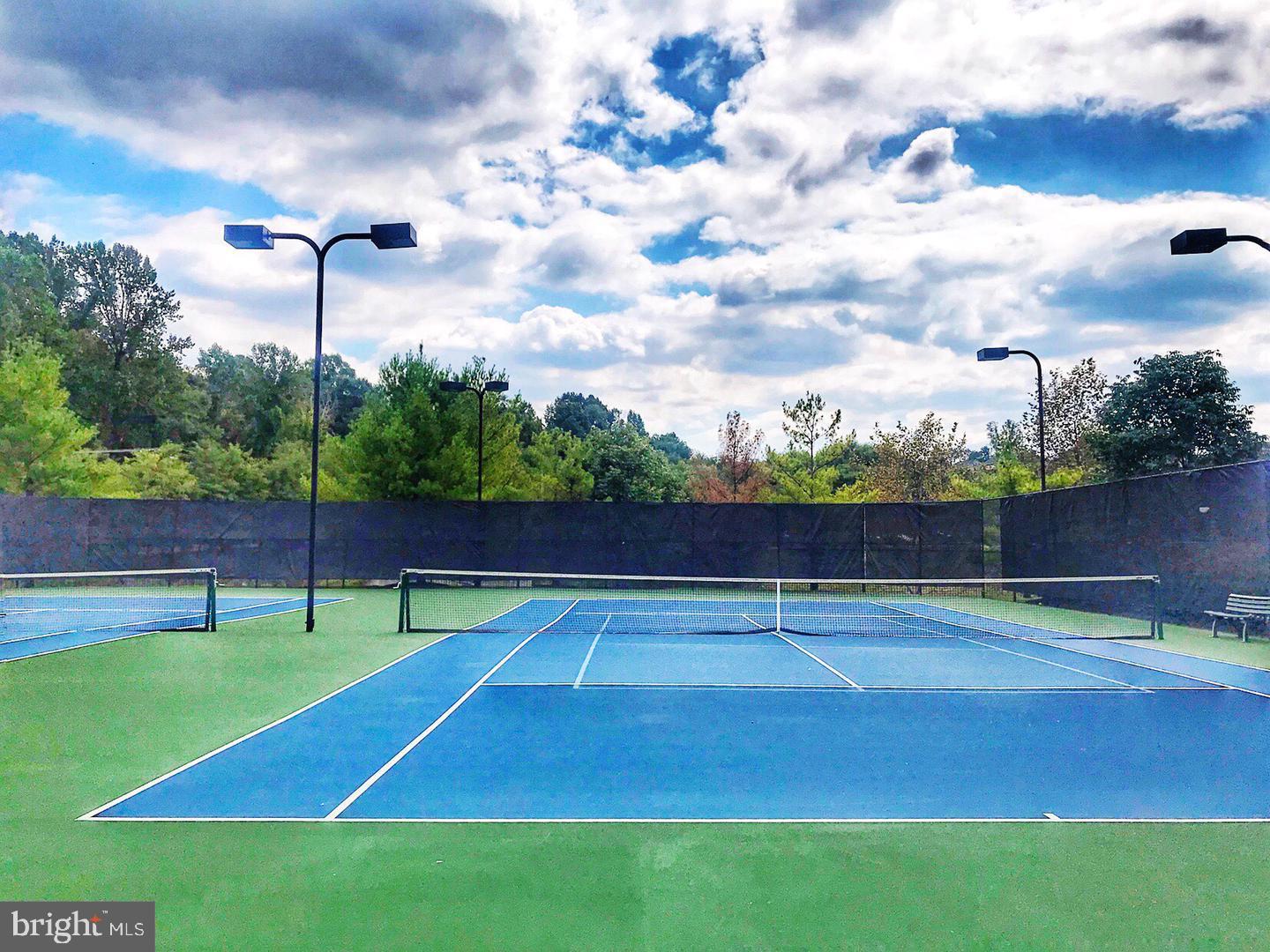 QUARRY LAKE - Residential Lease