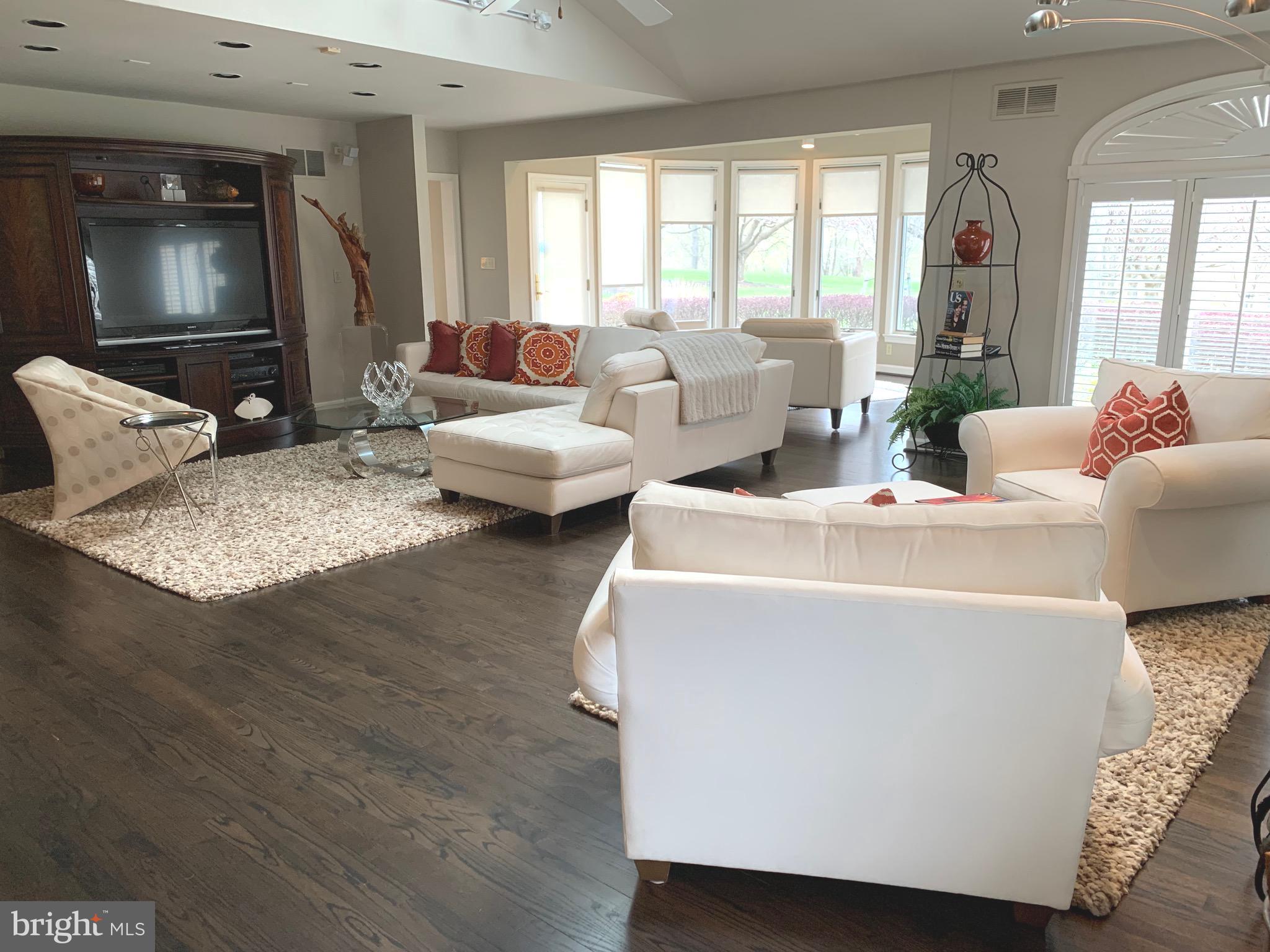 LAMBOURNE DOWNS - Residential