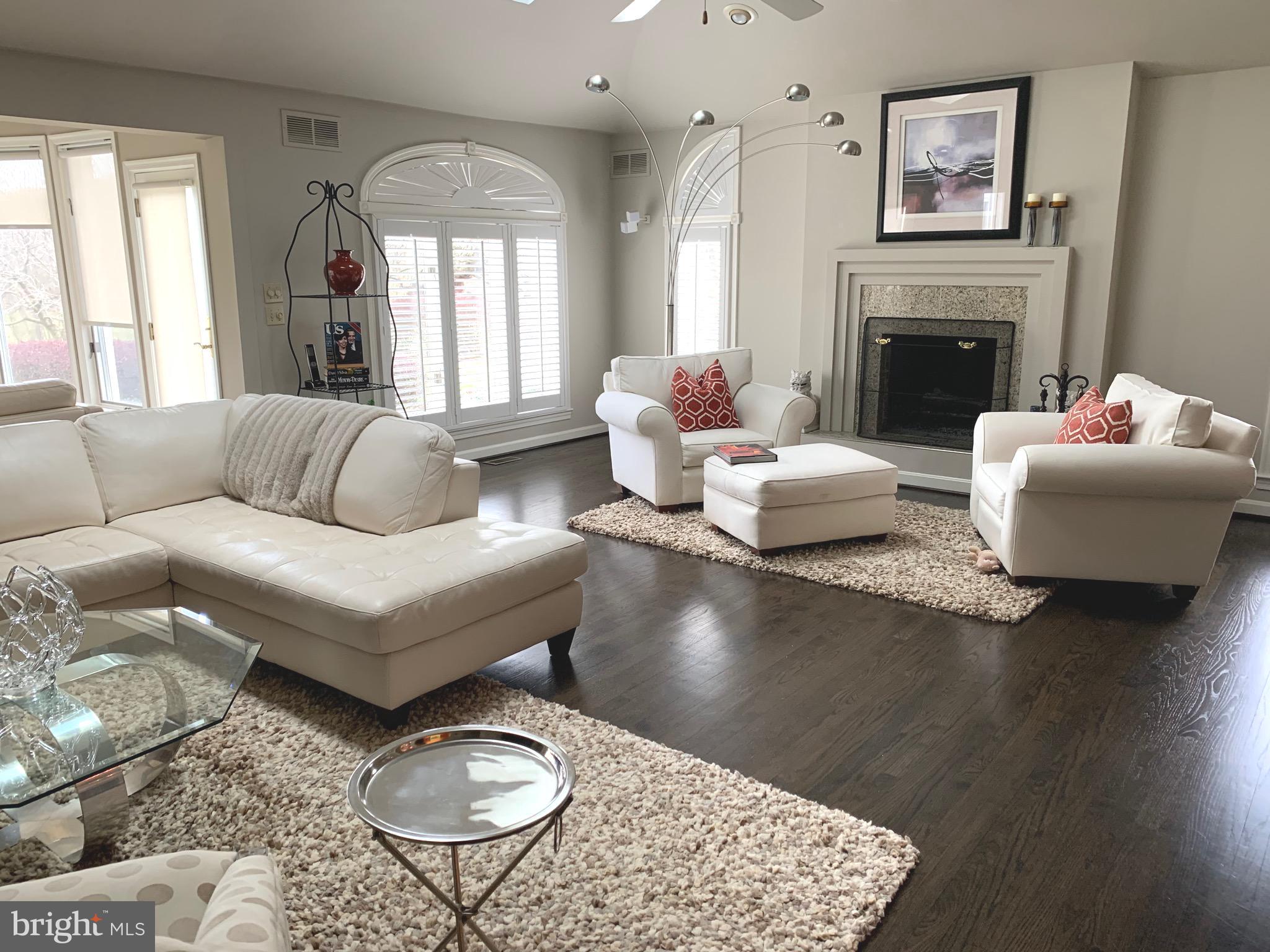 LAMBOURNE DOWNS - Residential