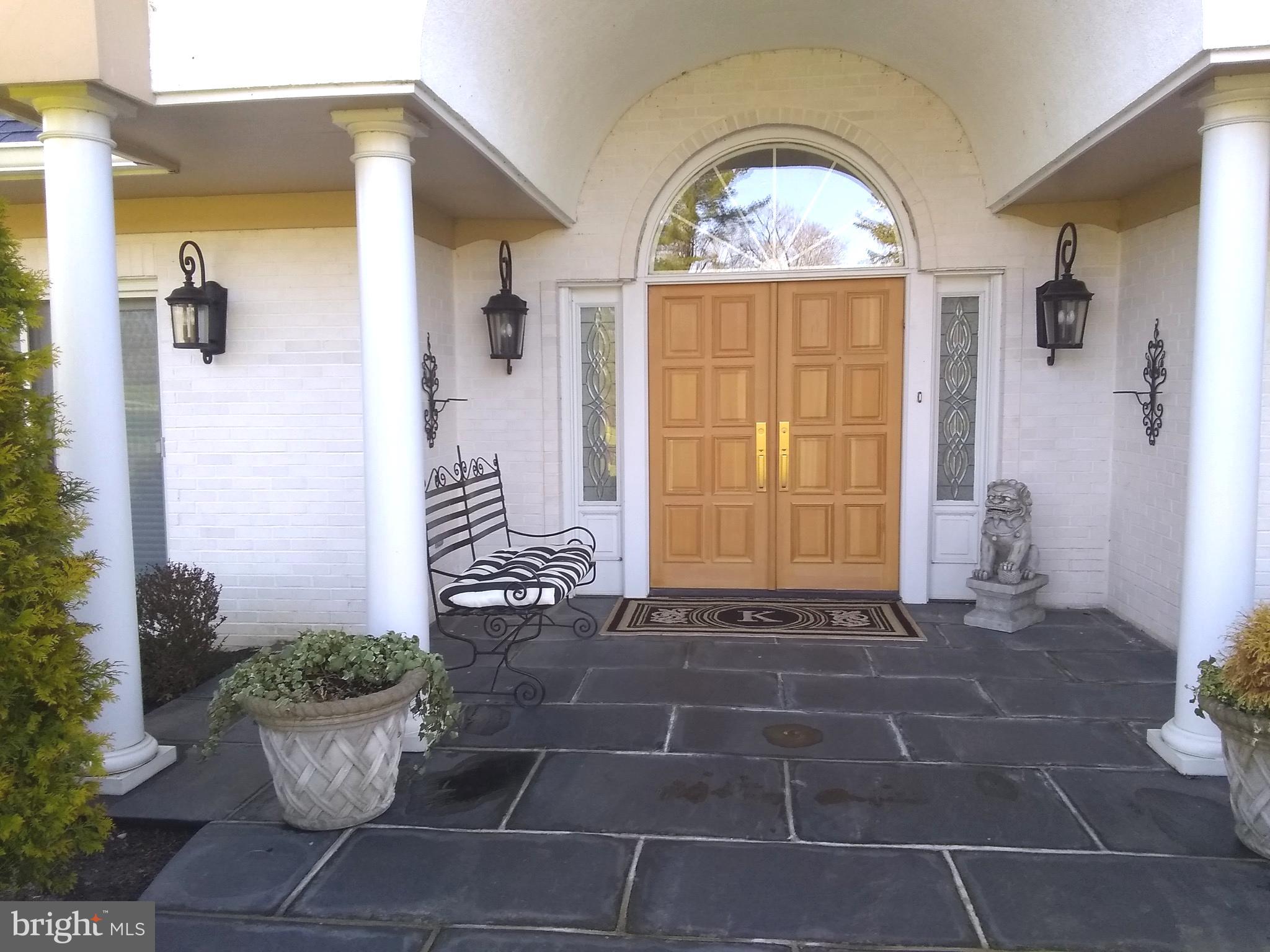 LAMBOURNE DOWNS - Residential