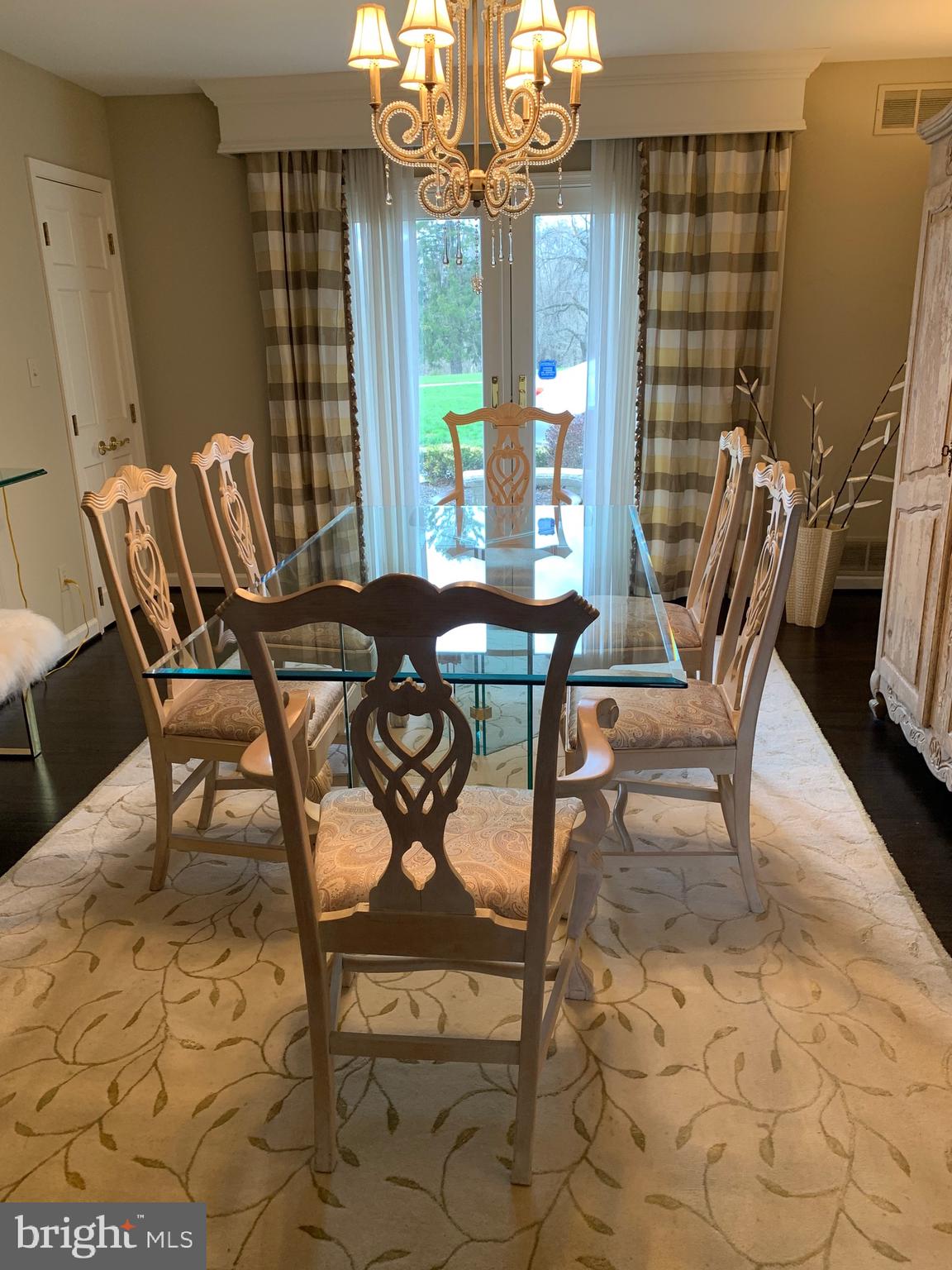 LAMBOURNE DOWNS - Residential