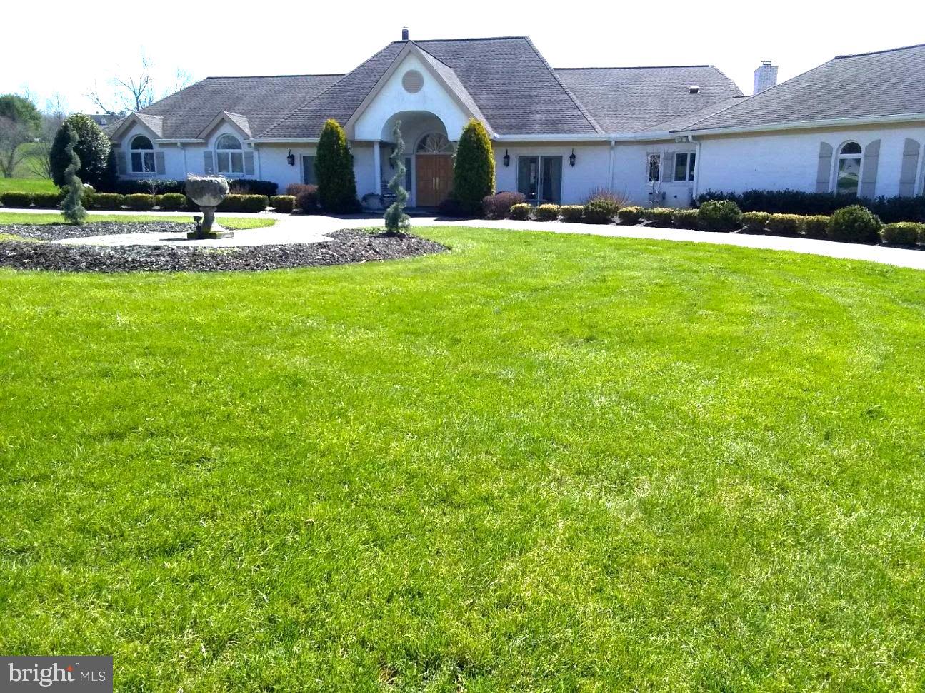 LAMBOURNE DOWNS - Residential