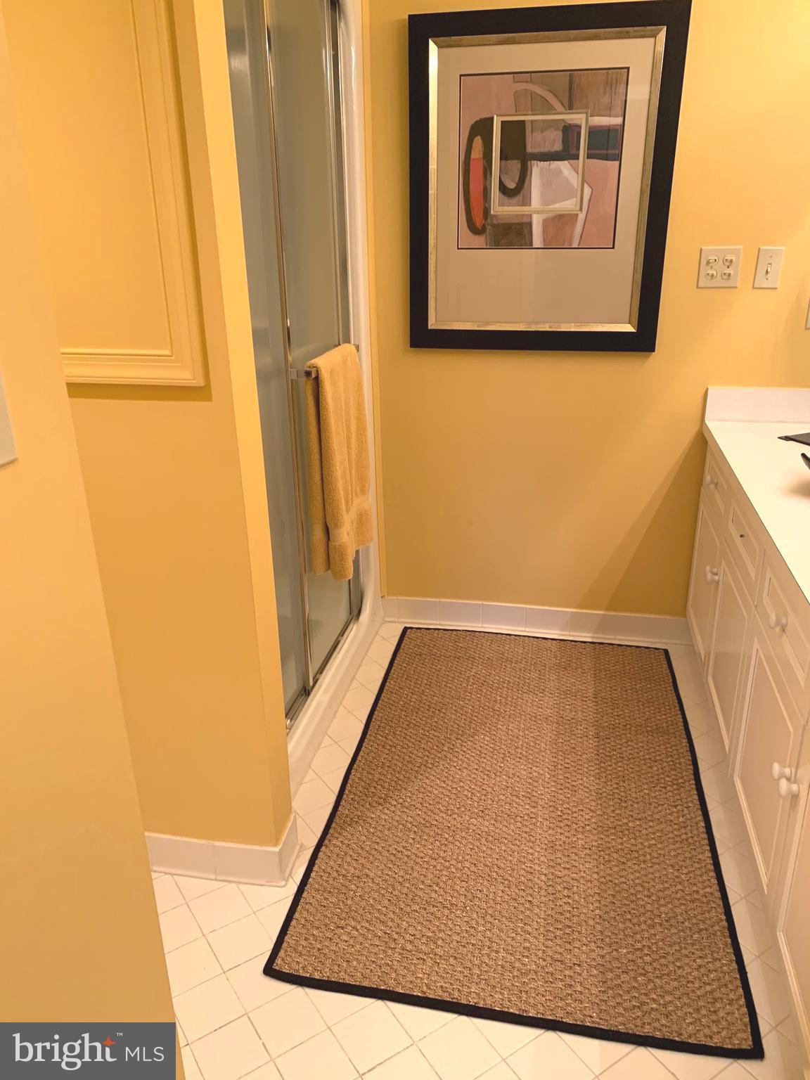 LAMBOURNE DOWNS - Residential