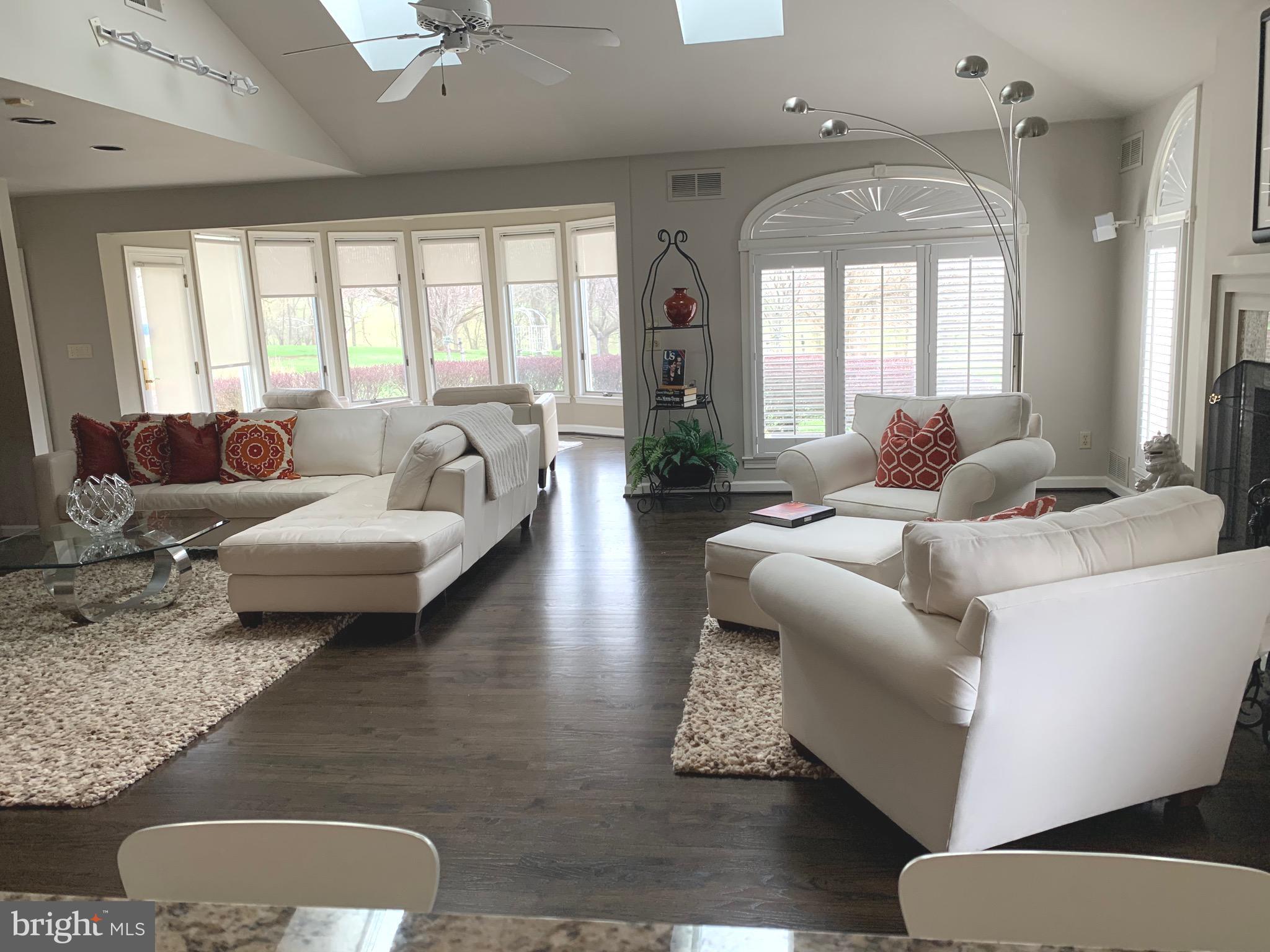 LAMBOURNE DOWNS - Residential