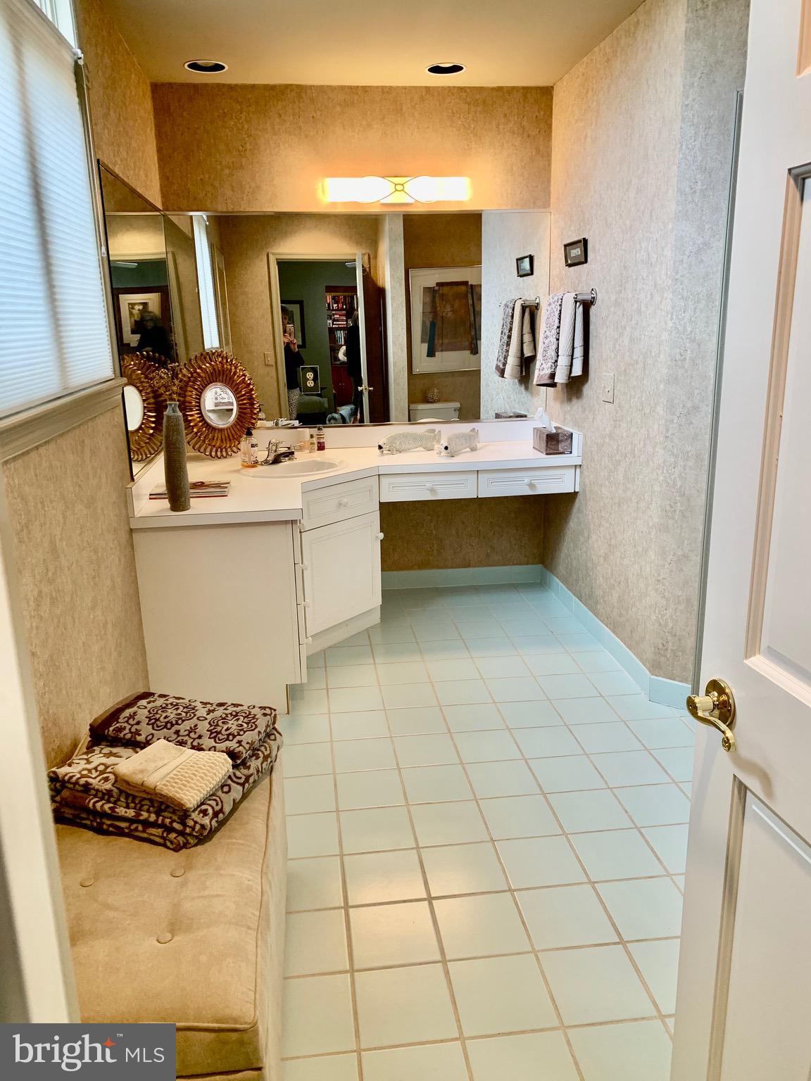 LAMBOURNE DOWNS - Residential