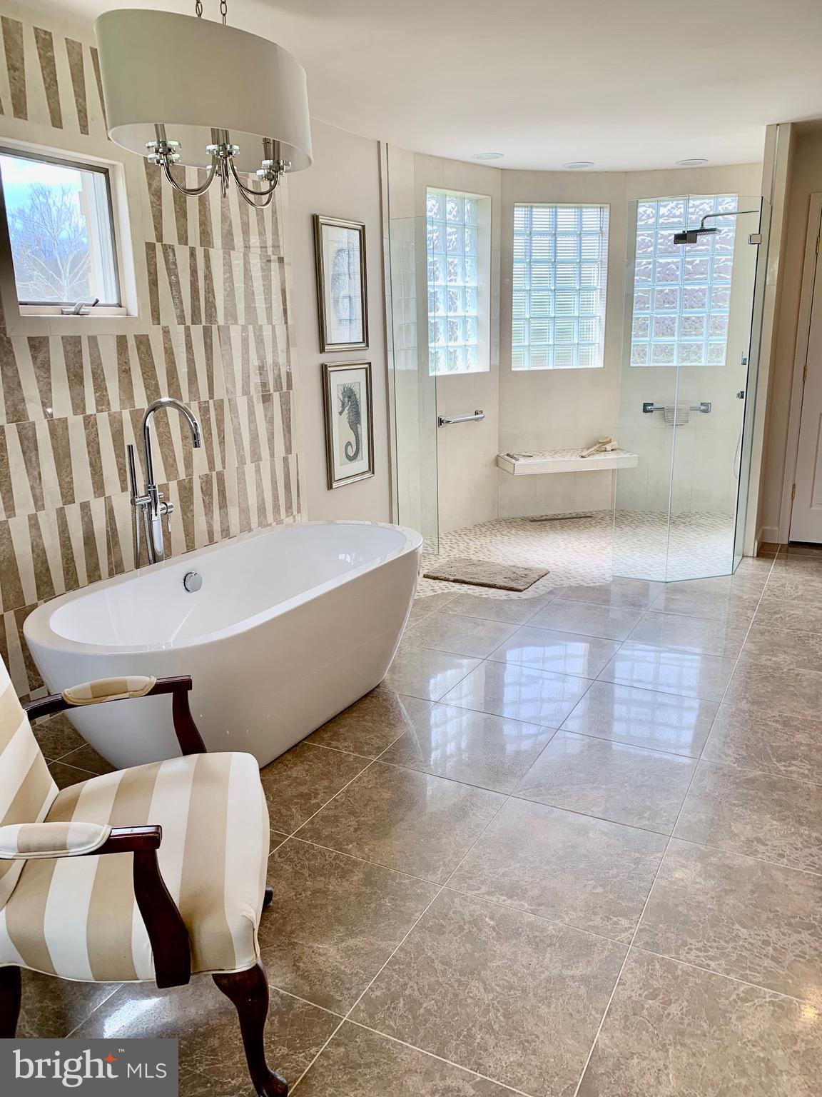 LAMBOURNE DOWNS - Residential