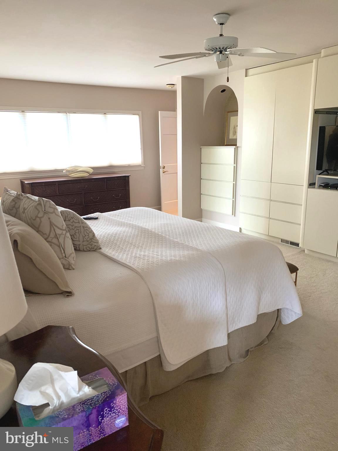 LAMBOURNE DOWNS - Residential