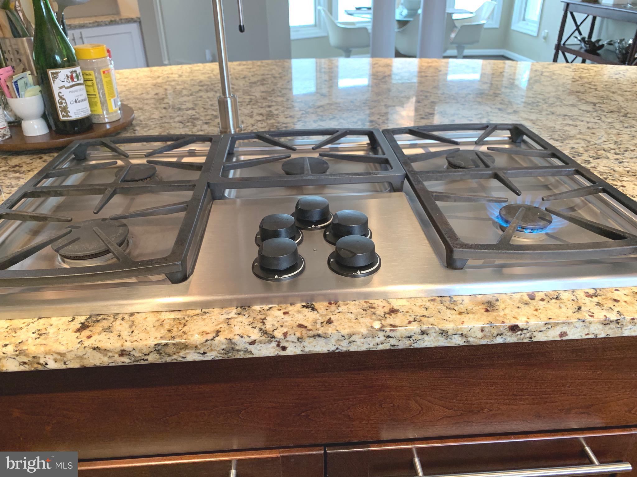 LAMBOURNE DOWNS - Residential