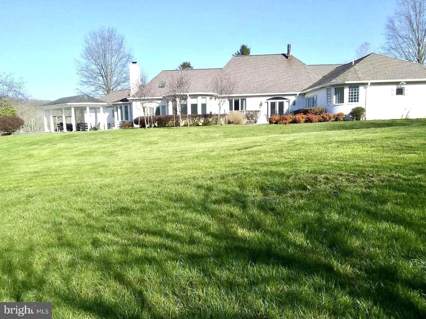 LAMBOURNE DOWNS - Residential