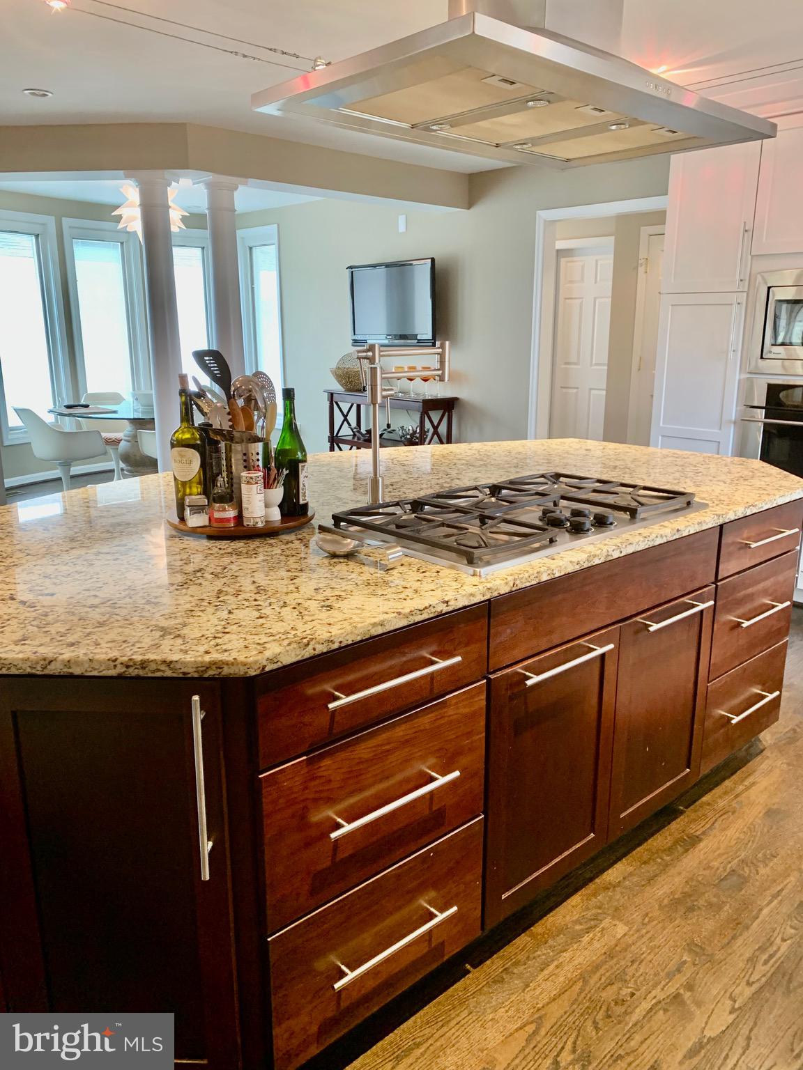 LAMBOURNE DOWNS - Residential