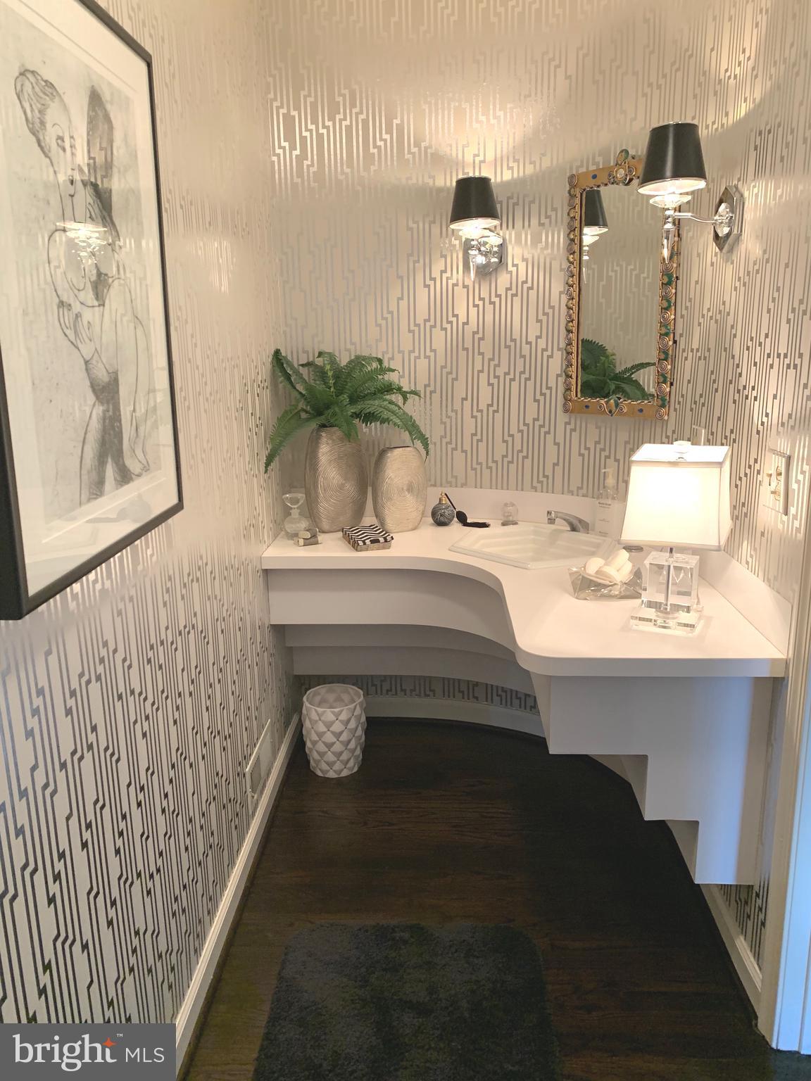 LAMBOURNE DOWNS - Residential