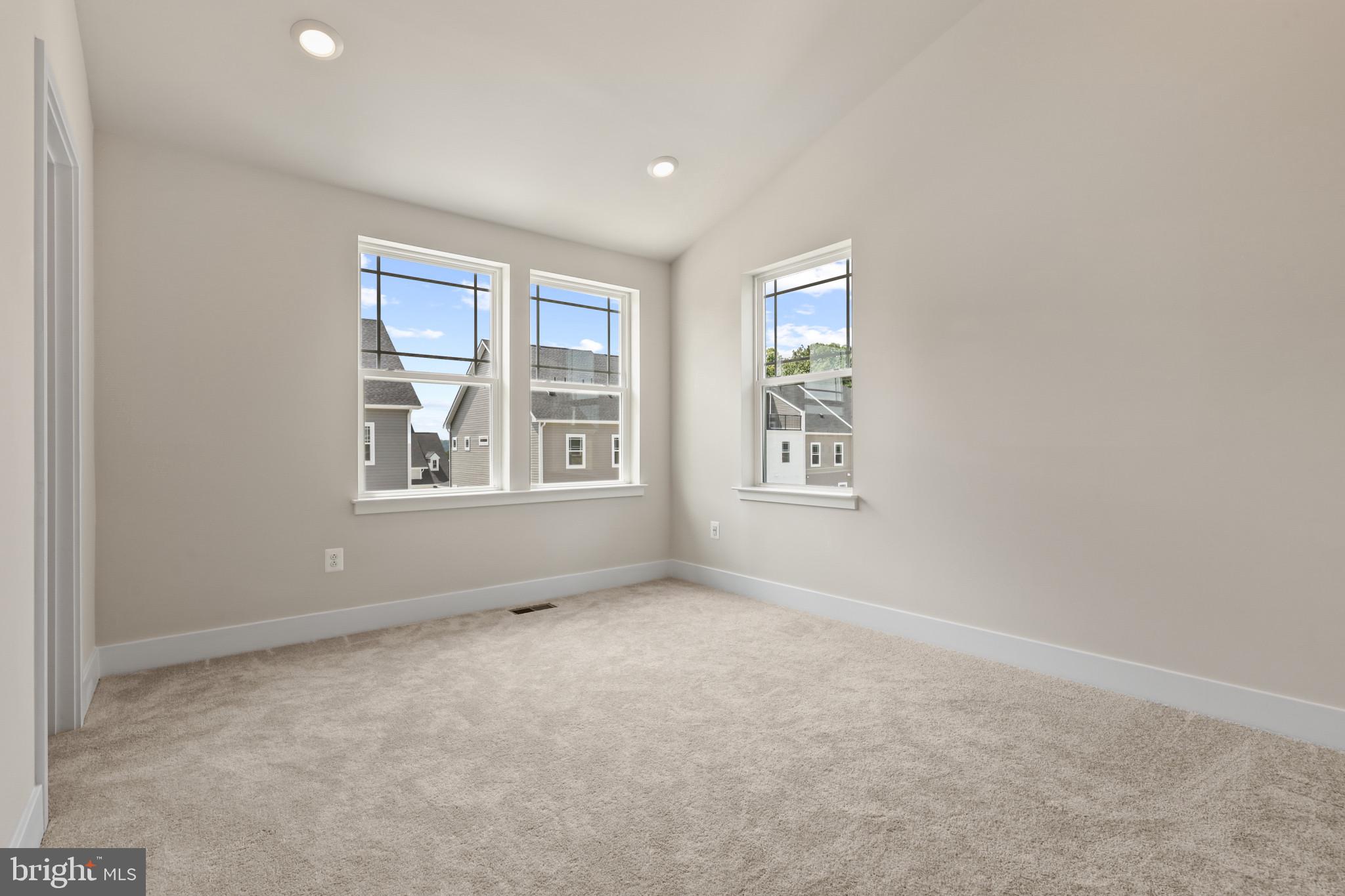 WINDSOR  MILL - Residential Lease