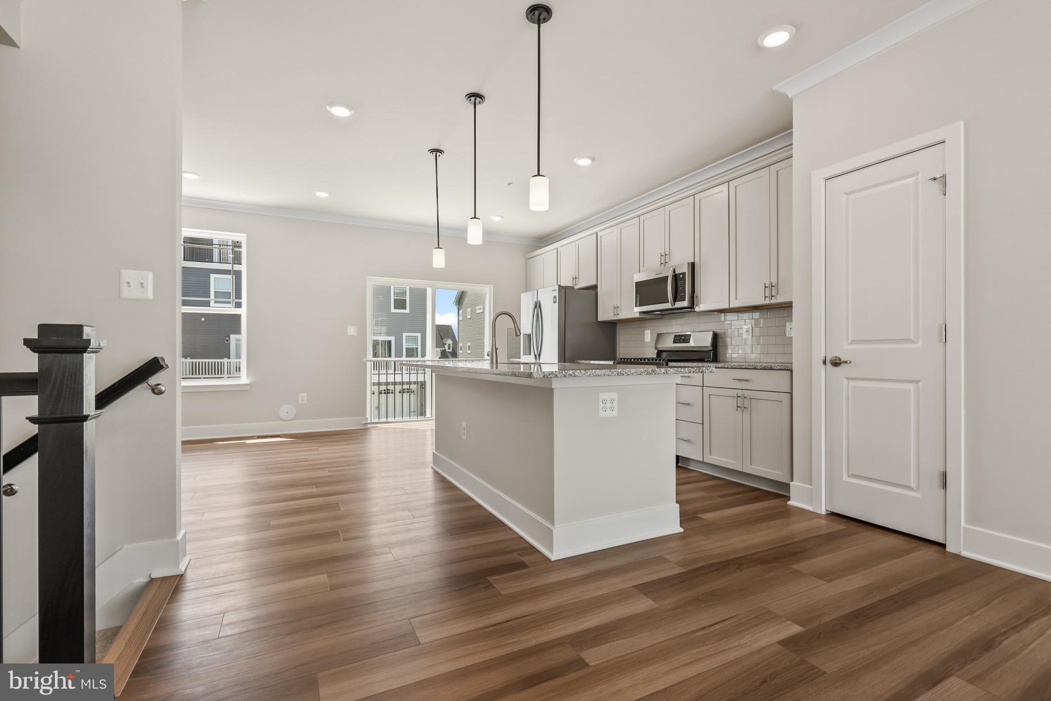 WINDSOR  MILL - Residential Lease