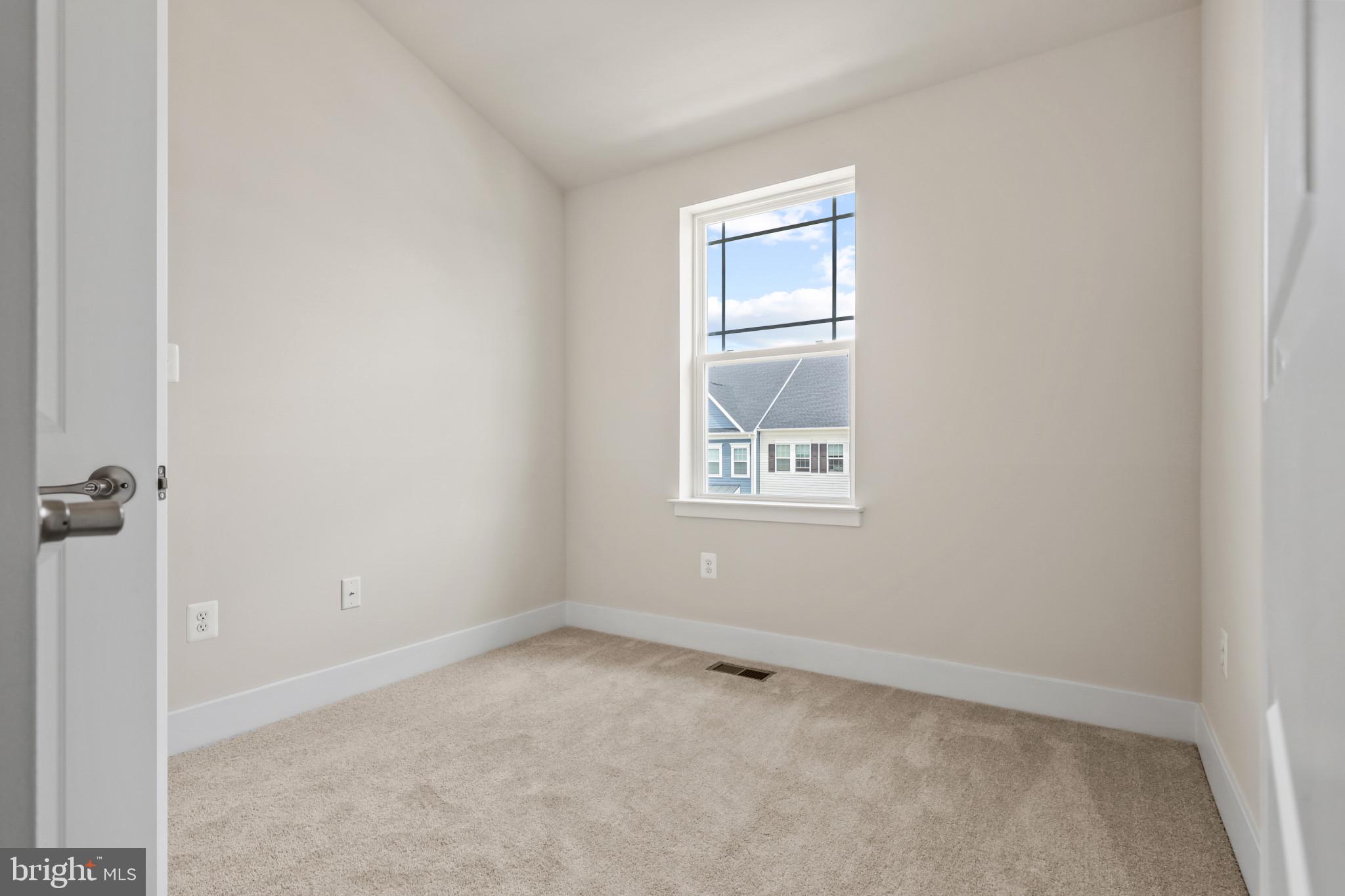 WINDSOR  MILL - Residential Lease