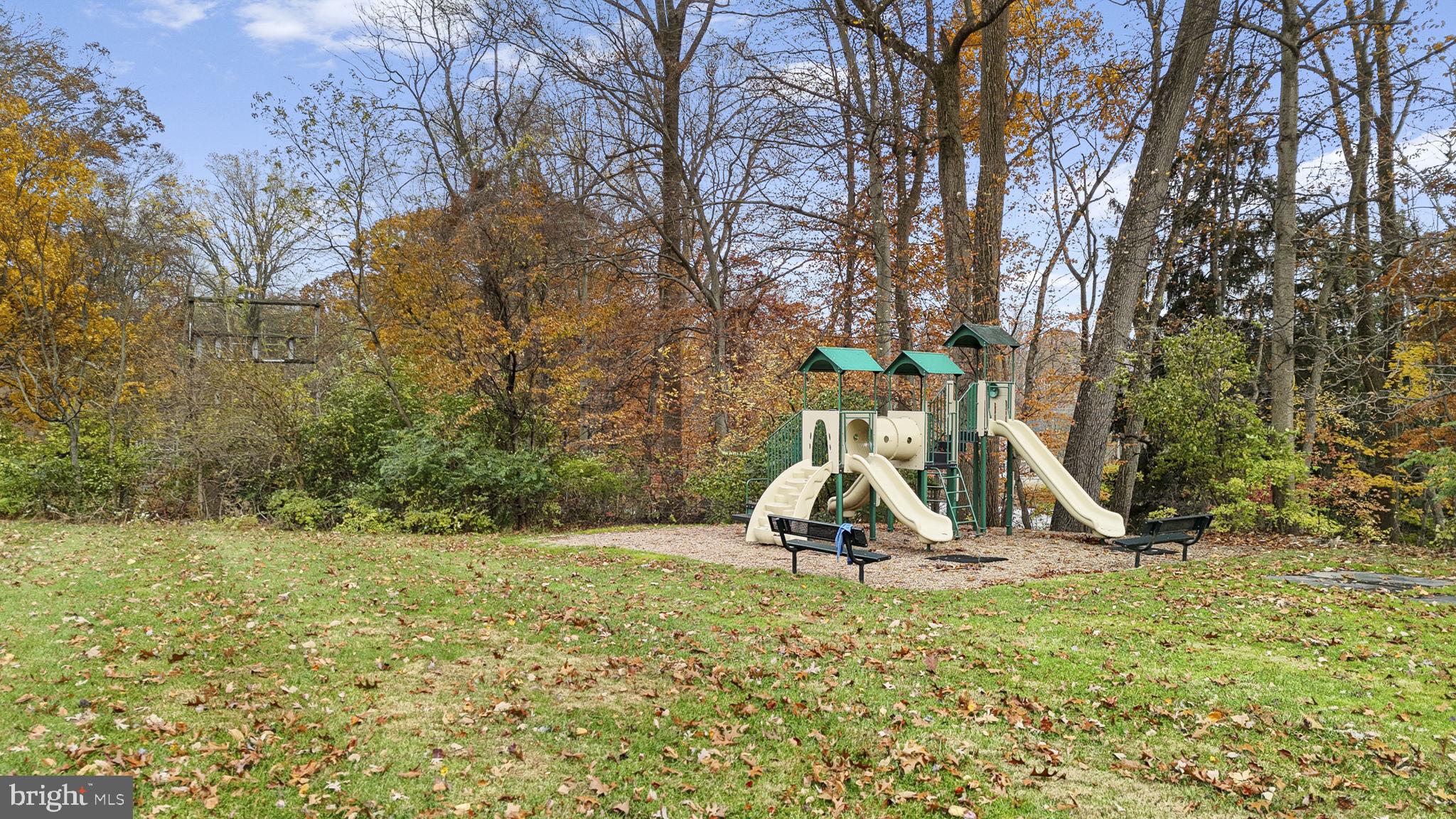 WOODMONT NORTH - Residential