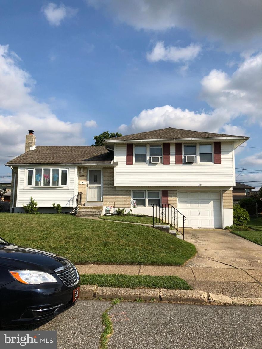 Updated Bustleton single that is not to be missed, not many go up for sale . Awesome split level that will definitely not last. Nice kitchen, open floor plan, finished basement,bonus area could be play area for kids, all this and nice sized rooms. There is also a huge fenced in yard with a oversized outdoor patio for entertaining.Move in and do nothing to this unbelievably nice home.