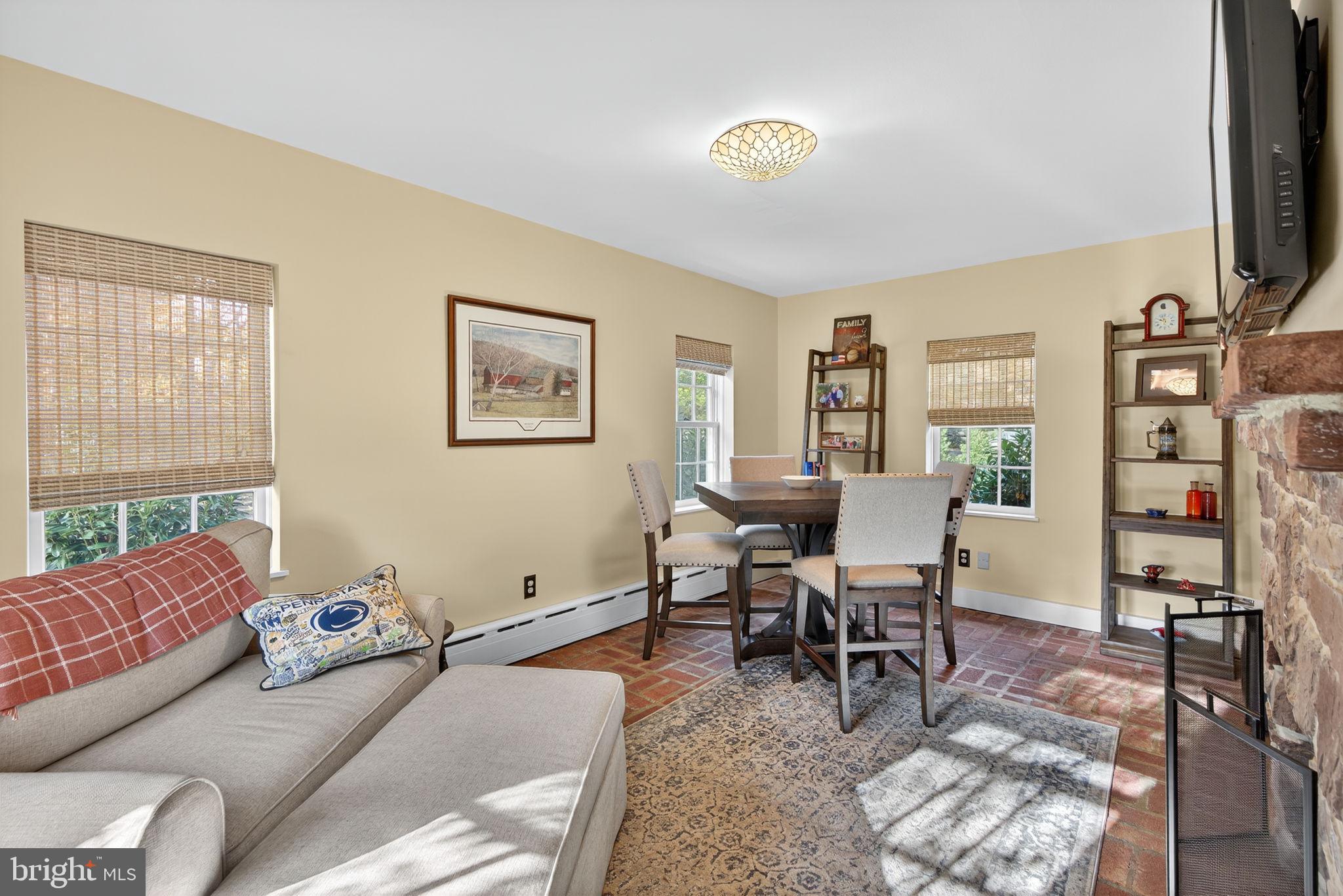 GWYNEDD VALLEY - Residential