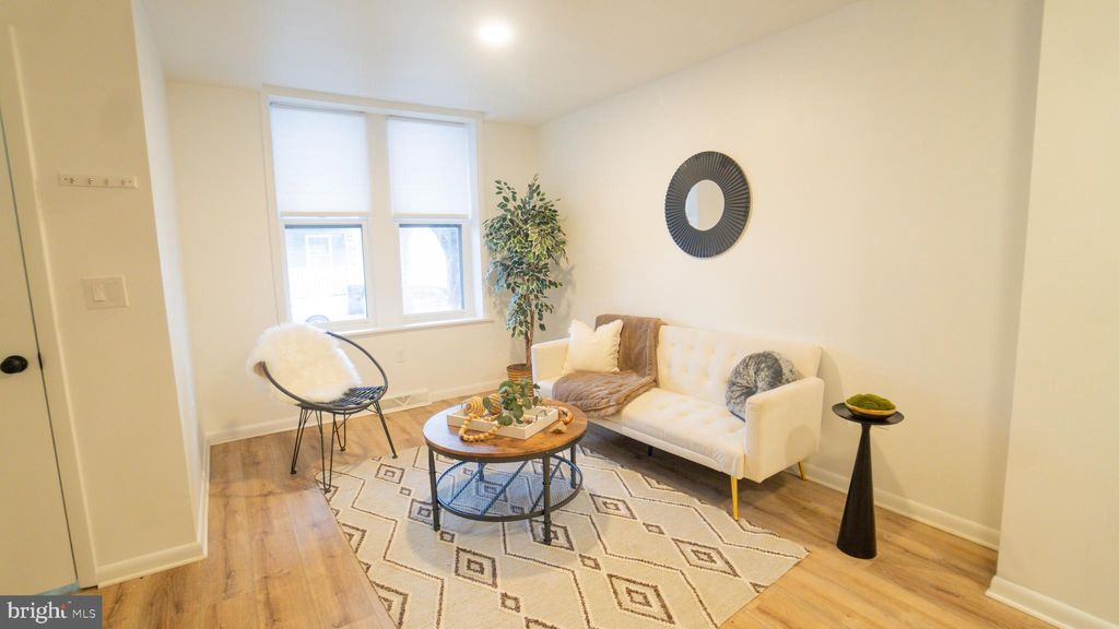 Photo of 137 Hoerner Street, HARRISBURG, PA 17103 (MLS # PADA2052780)