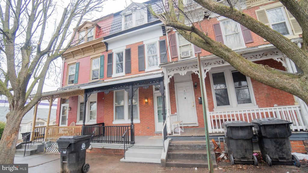 Photo of 137 Hoerner Street, HARRISBURG, PA 17103 (MLS # PADA2052780)