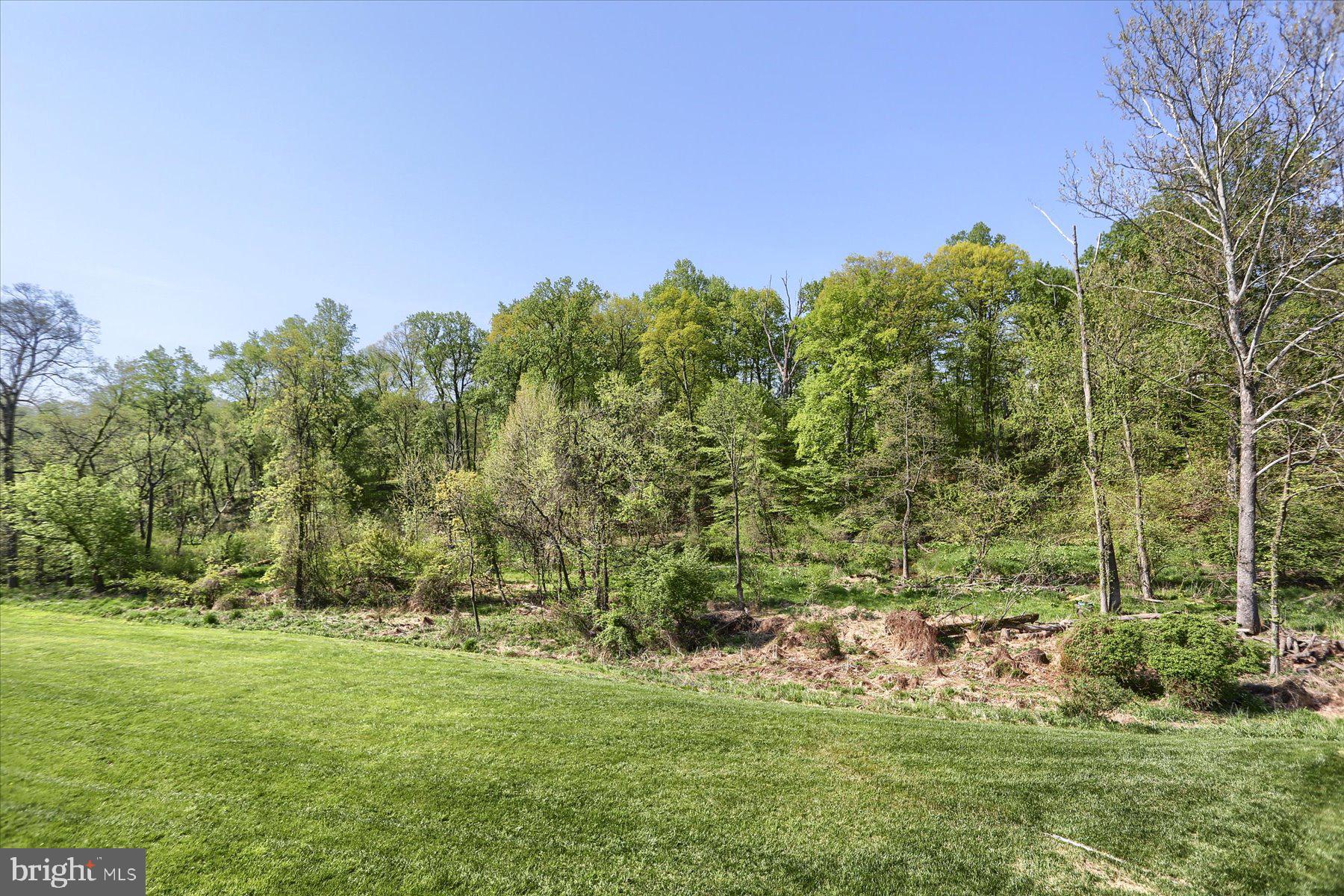 HANBURY COURT AT WINDING HILLS - Residential