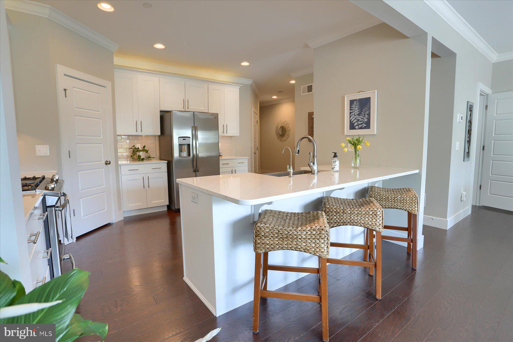 HANBURY COURT AT WINDING HILLS - Residential