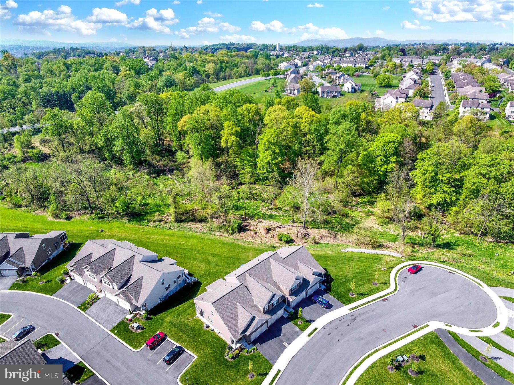 HANBURY COURT AT WINDING HILLS - Residential