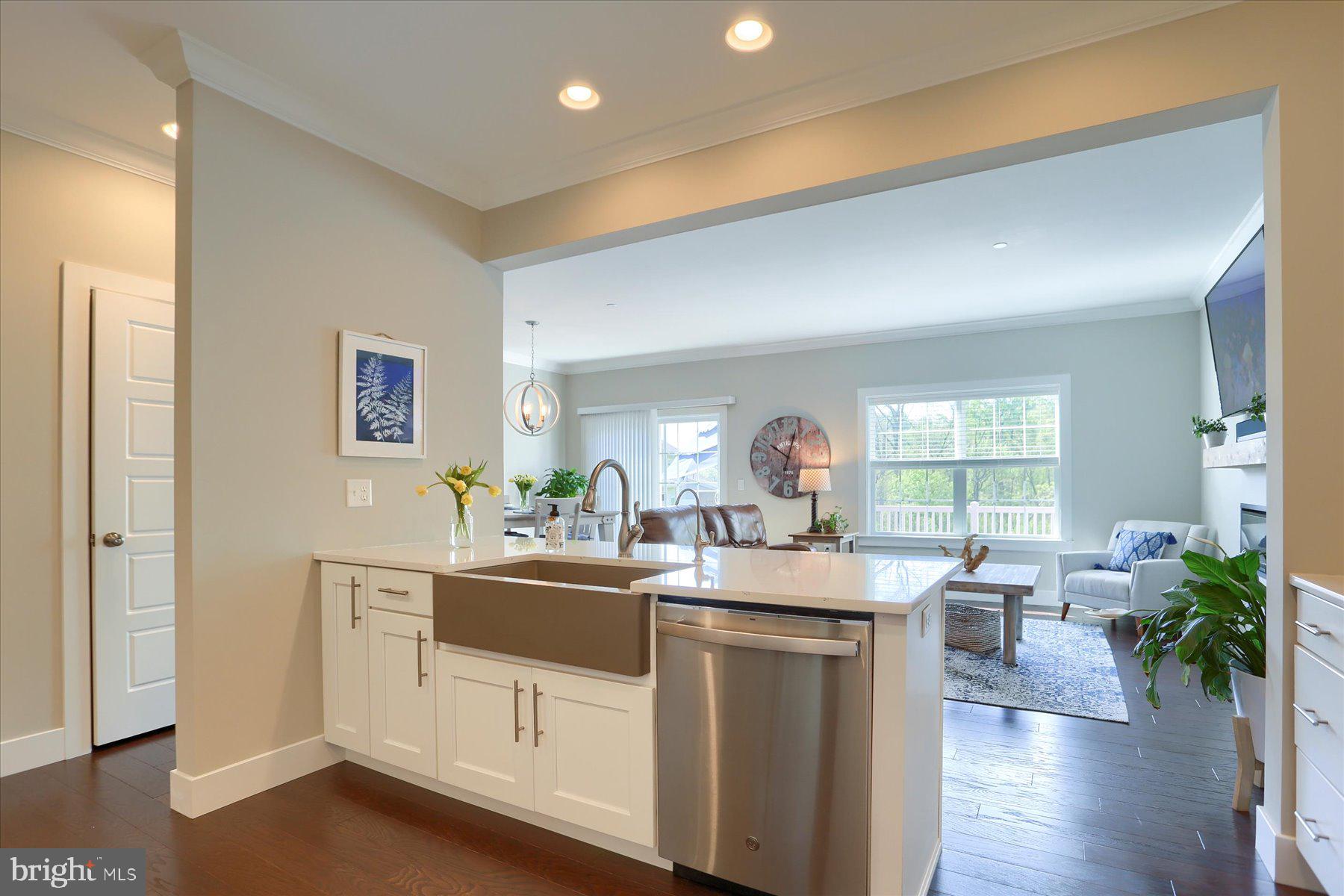 HANBURY COURT AT WINDING HILLS - Residential