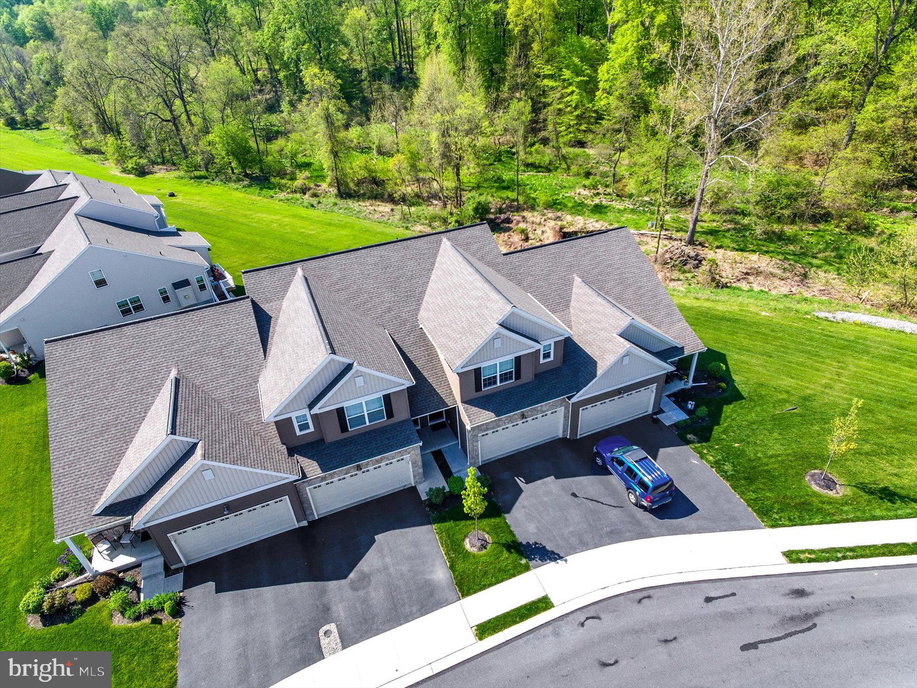 HANBURY COURT AT WINDING HILLS - Residential