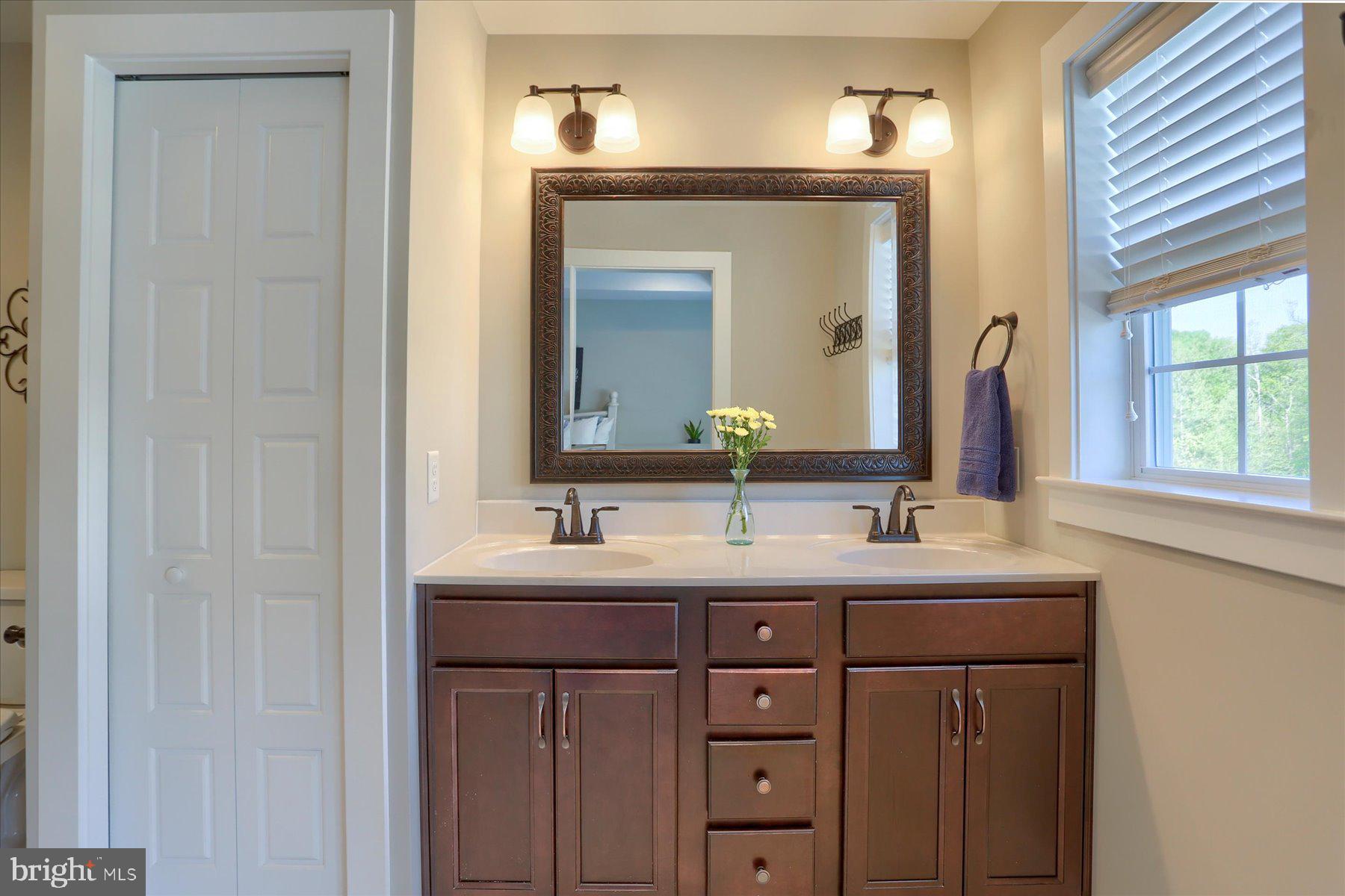 HANBURY COURT AT WINDING HILLS - Residential