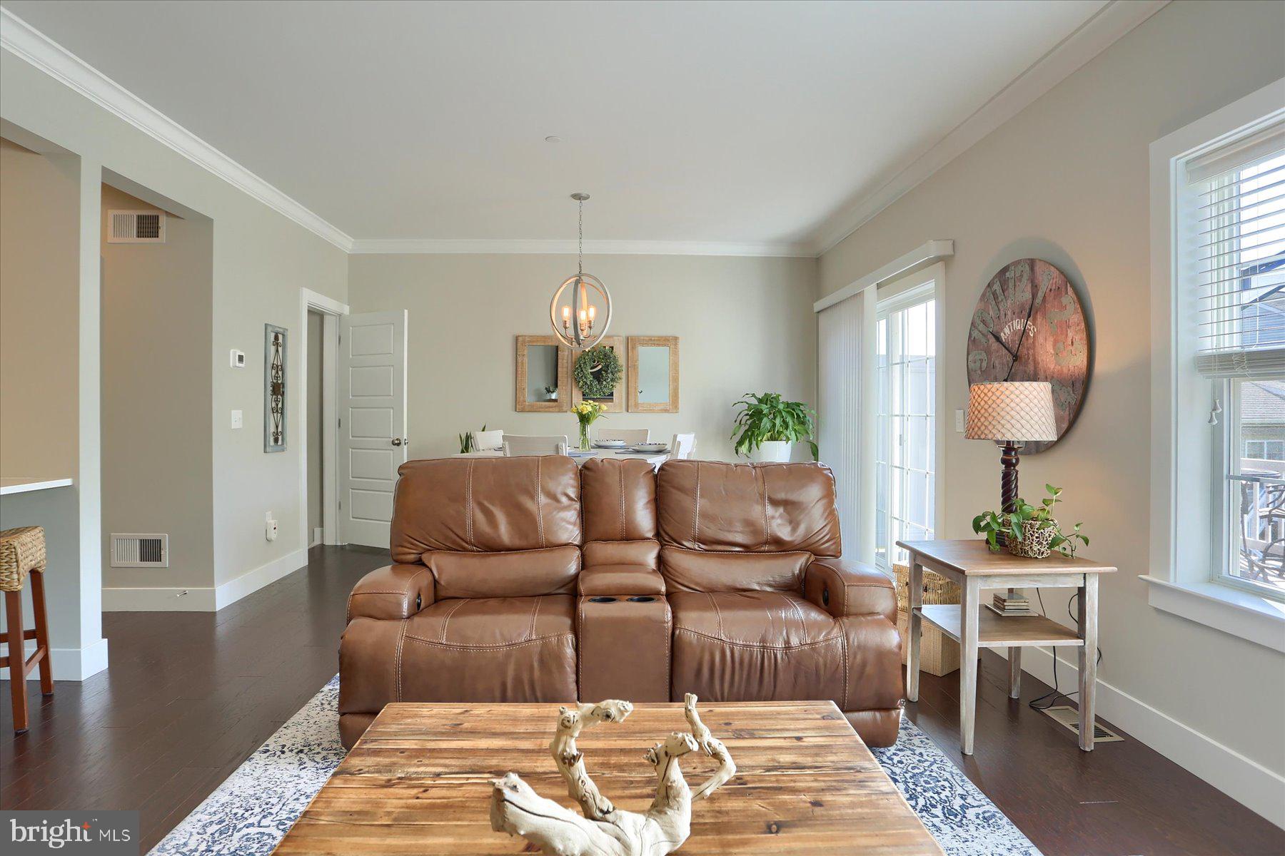 HANBURY COURT AT WINDING HILLS - Residential