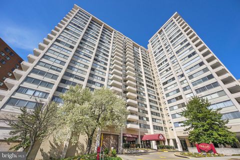 Photo of 4515 Willard Avenue #508S, Chevy Chase, MD 20815 (MLS # MDMC2124666)