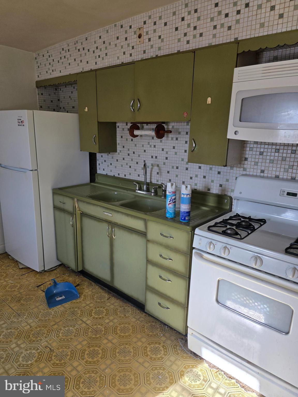 ANDOVER ESTATES - Residential