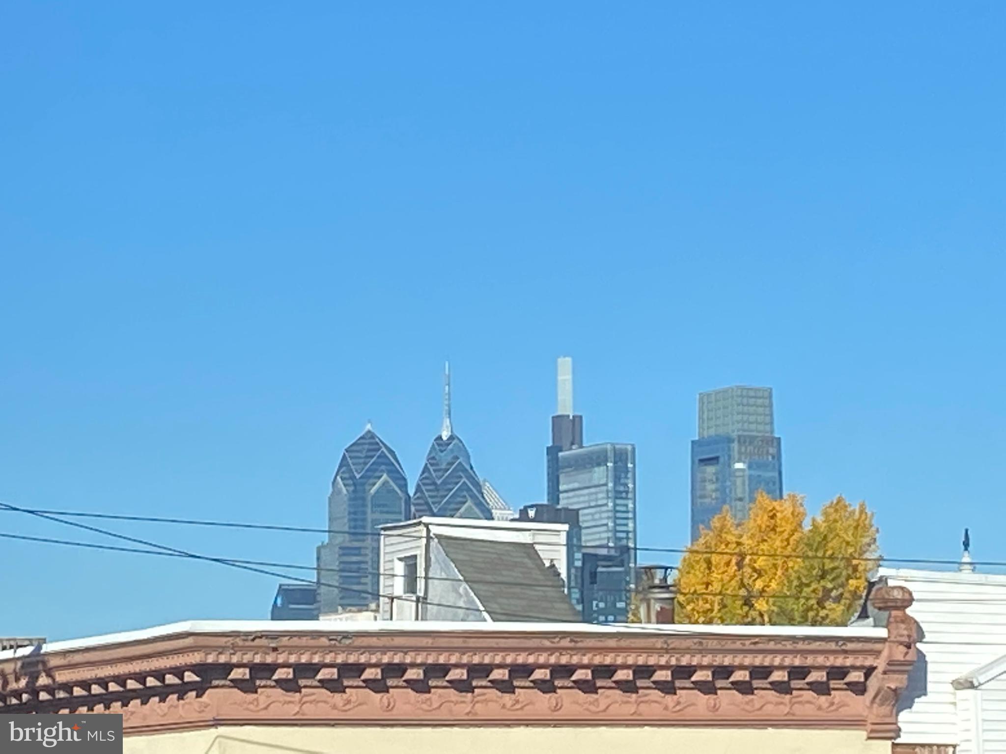 QUEEN VILLAGE - Residential