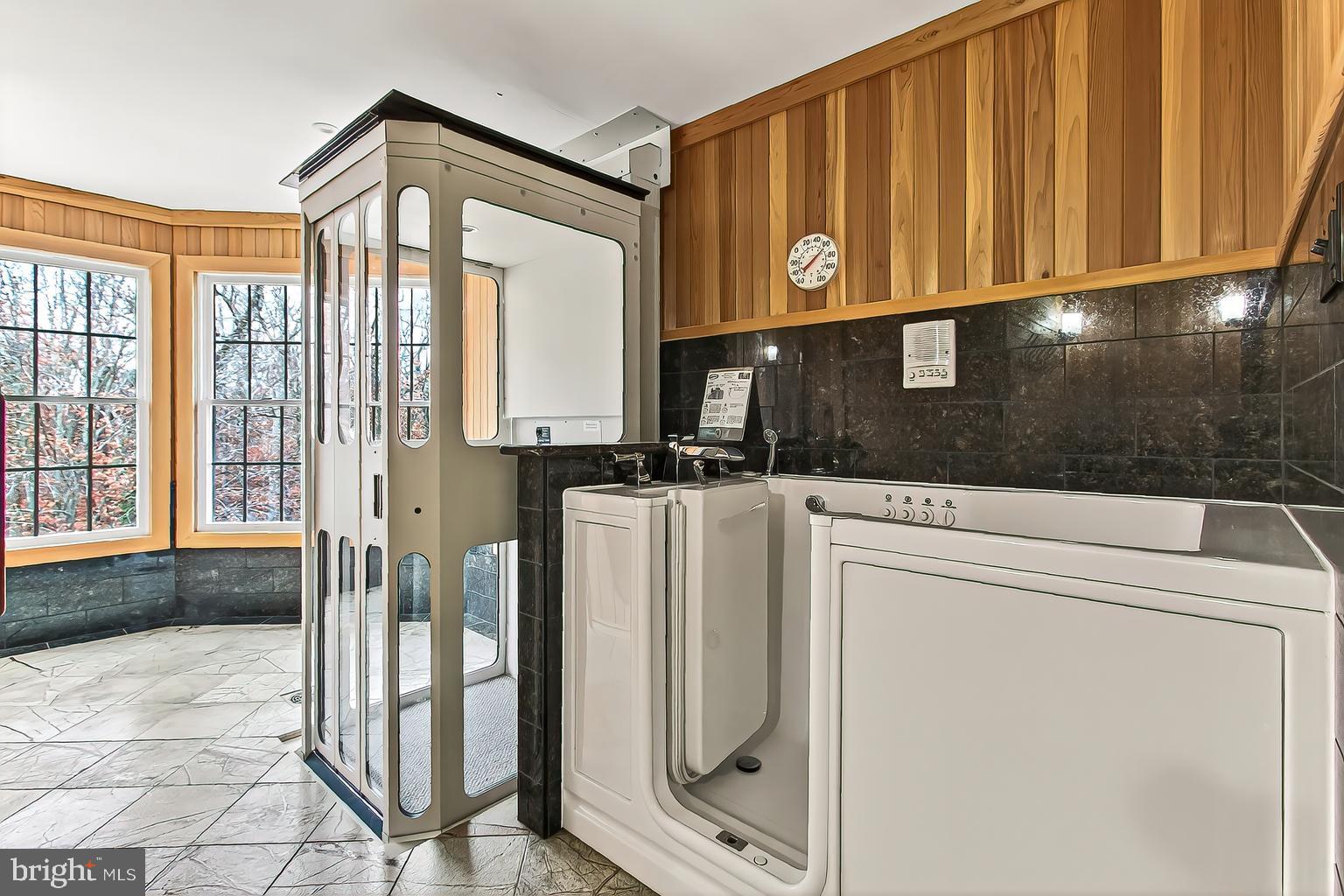 FRANCONIA - Residential